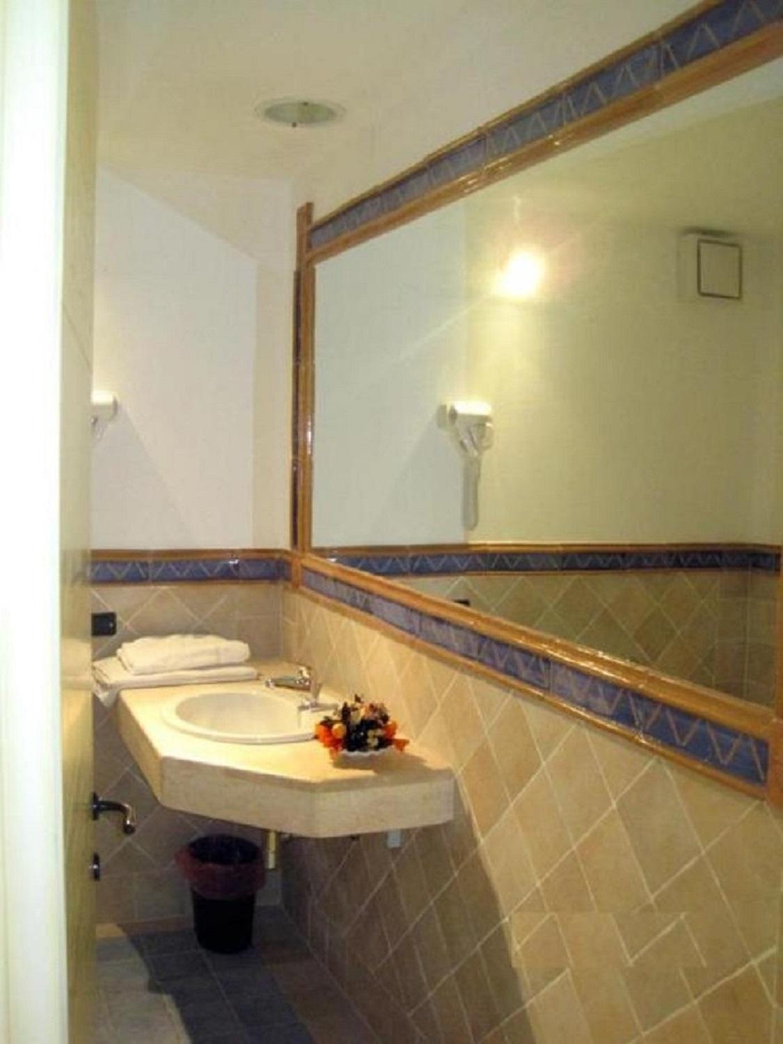 Hotel Baja Romantica - Photo 35