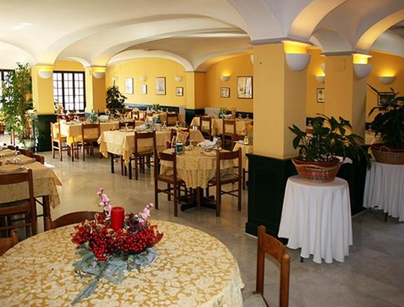 Hotel Miranda - Photo 28