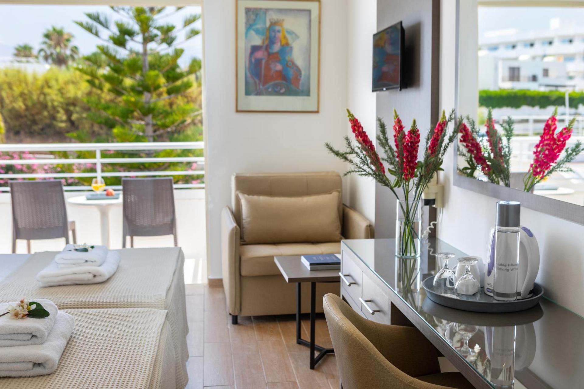 Queens Bay Hotel - Photo 60