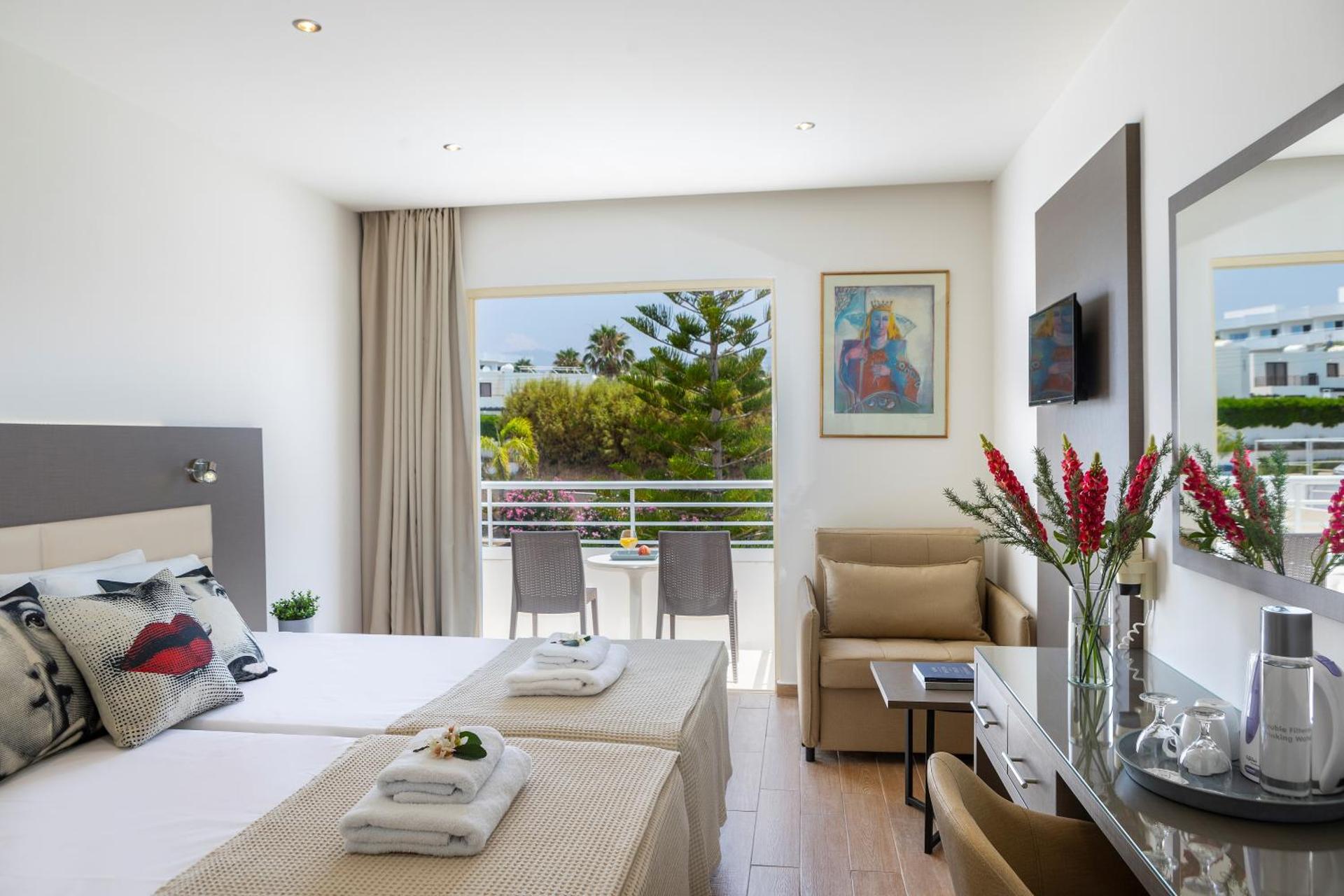 Queens Bay Hotel - Photo 63