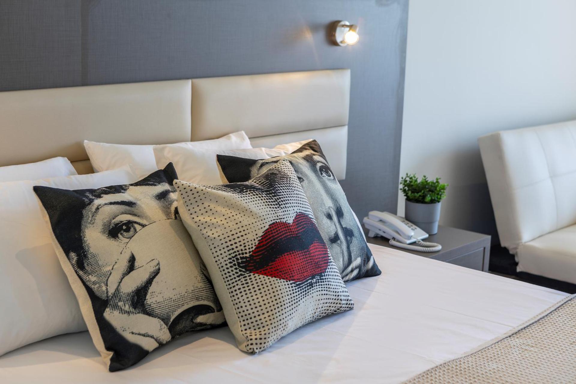 Queens Bay Hotel - Photo 47