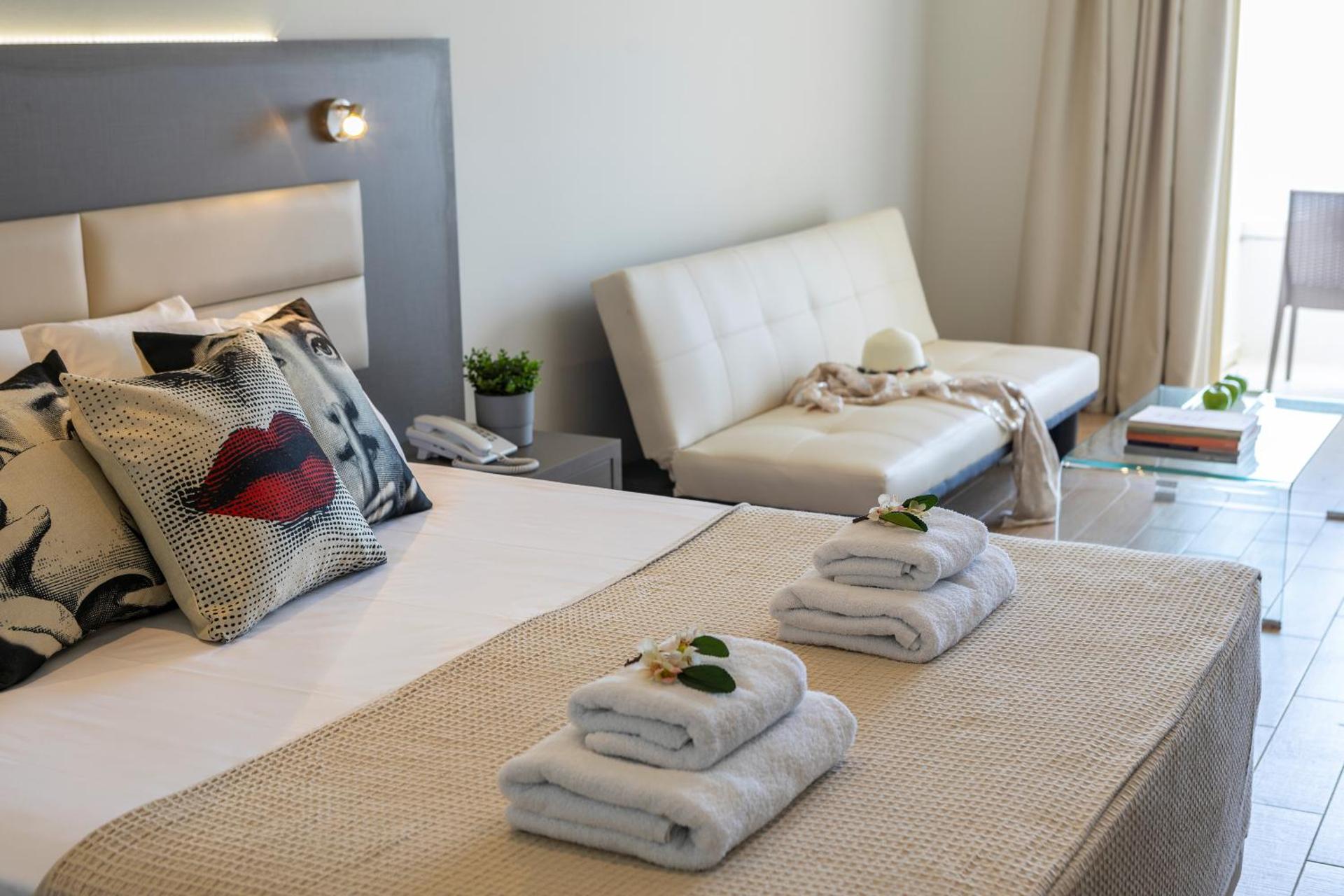 Queens Bay Hotel - Photo 85