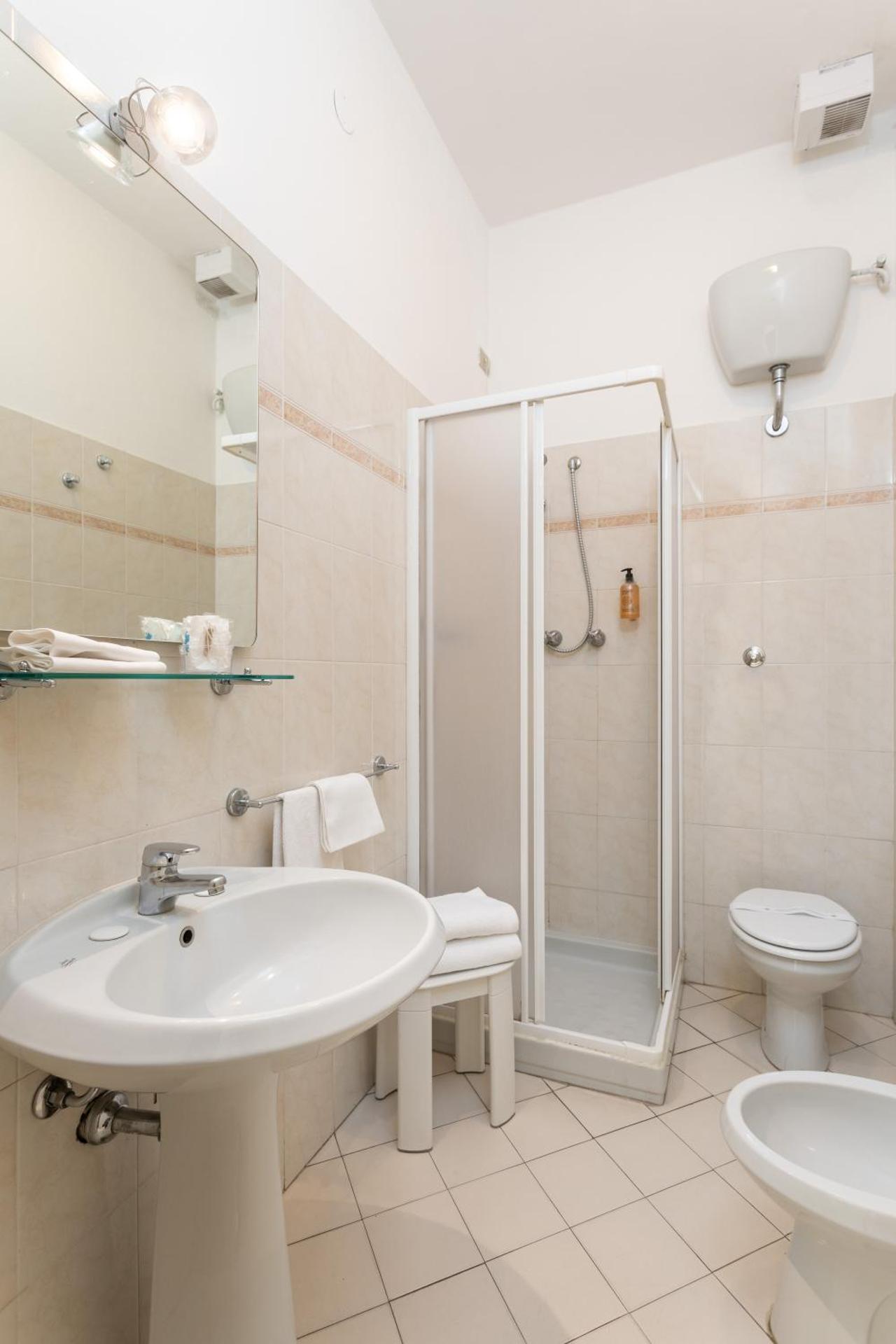 Hotel Minerva - Photo 24