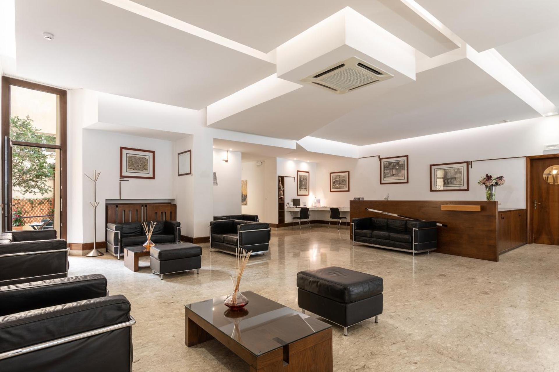 Hotel Minerva - Photo 81