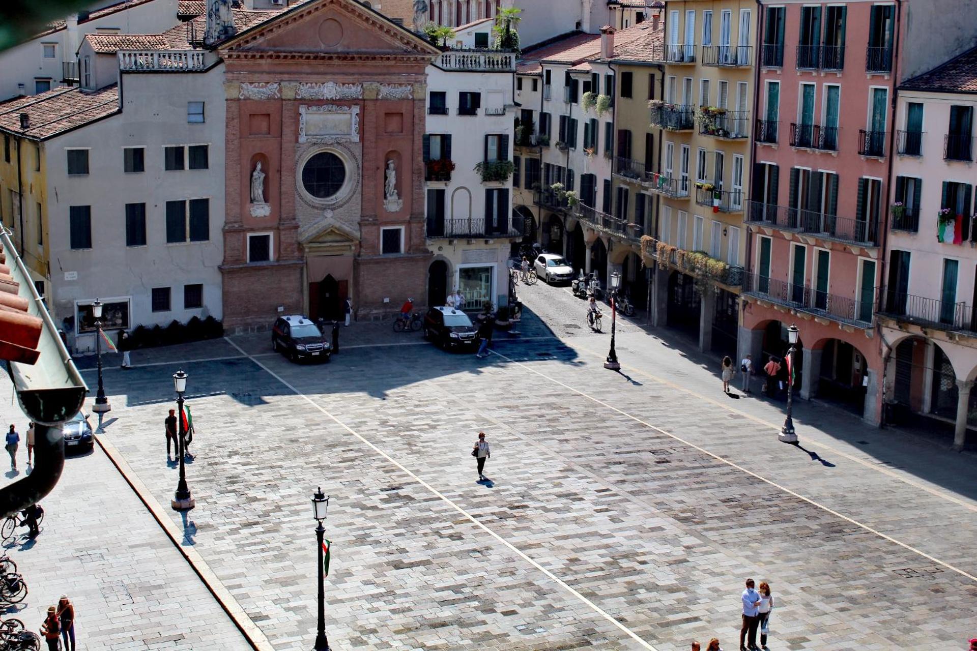 Diamantino Town House - Photo 17