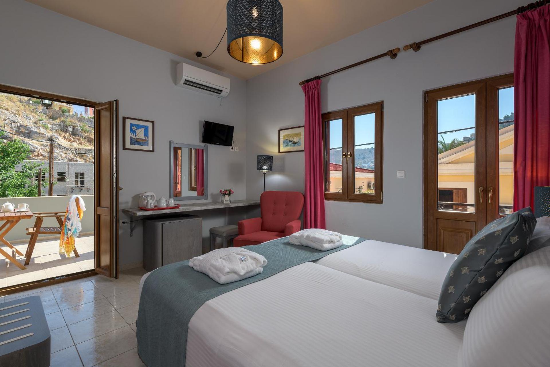 Grace Hotel & Studios - Photo 27