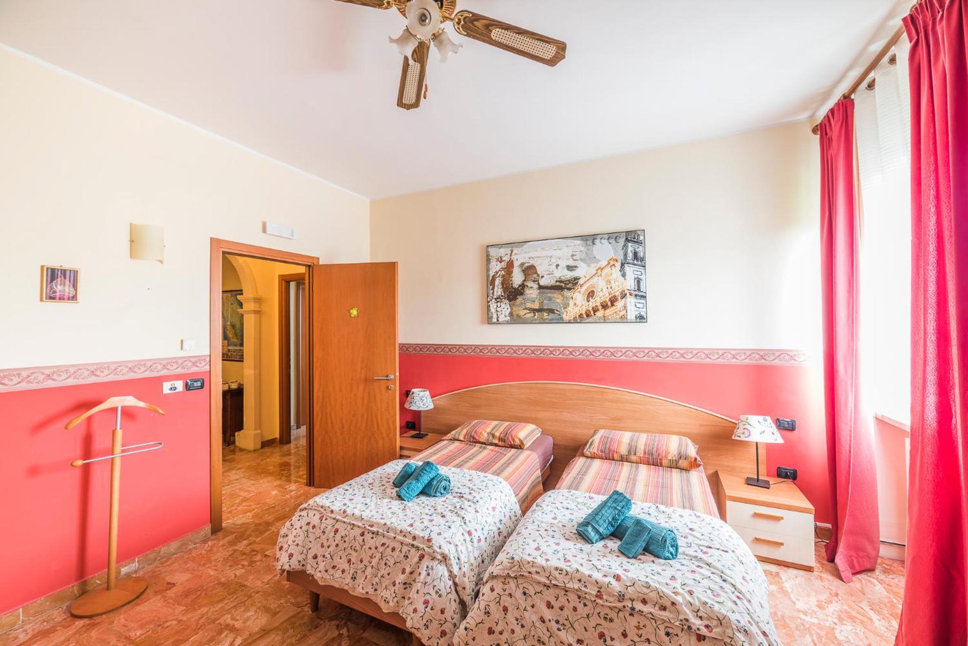 Aurora Rooms - Photo 2