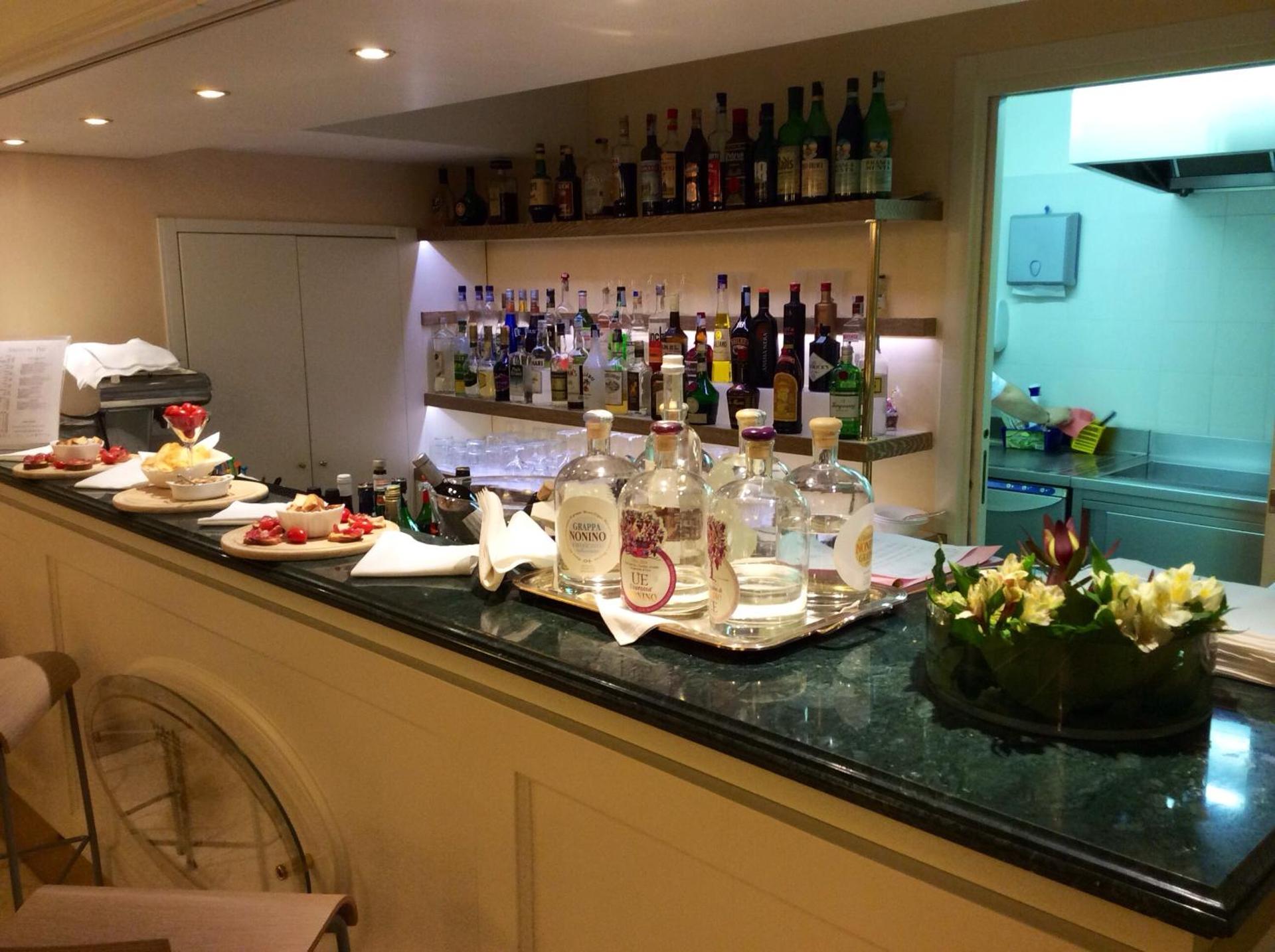 Ambassador Palace Hotel - Photo 19