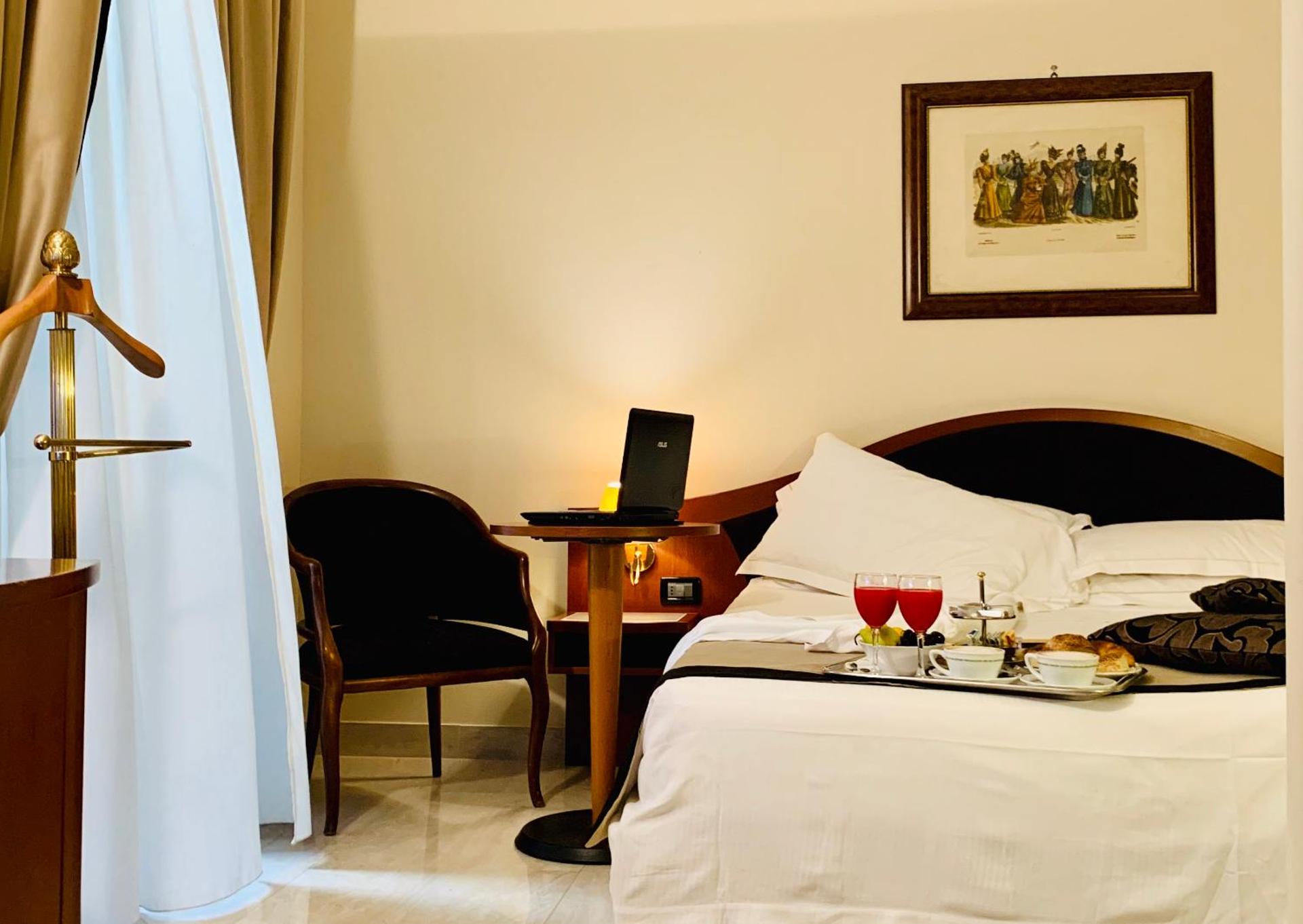 Massimo Plaza Hotel - Photo 14