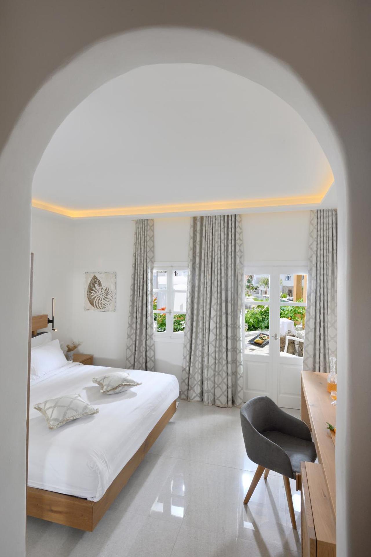 Petinos Hotel - Photo 18