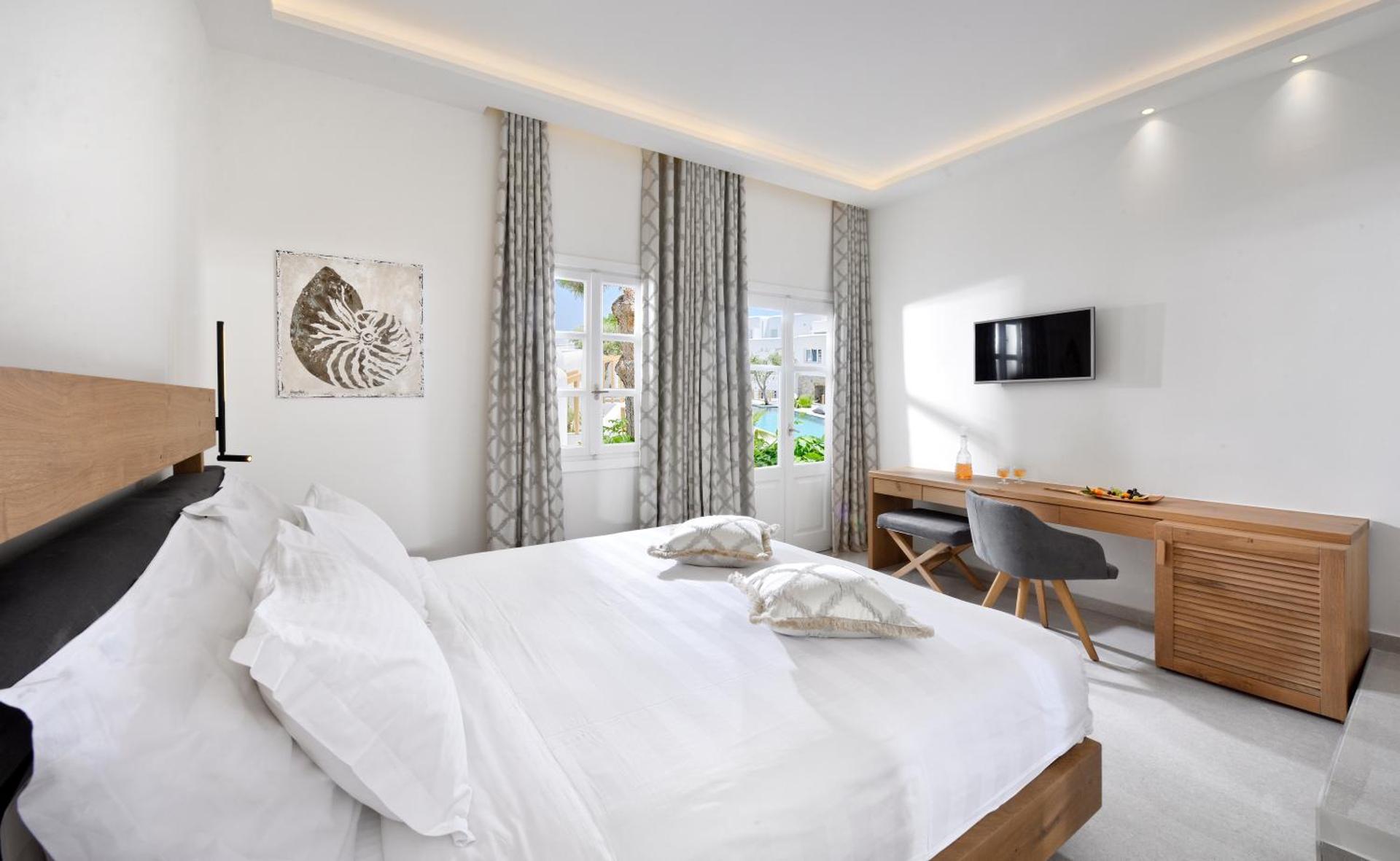 Petinos Hotel - Photo 17