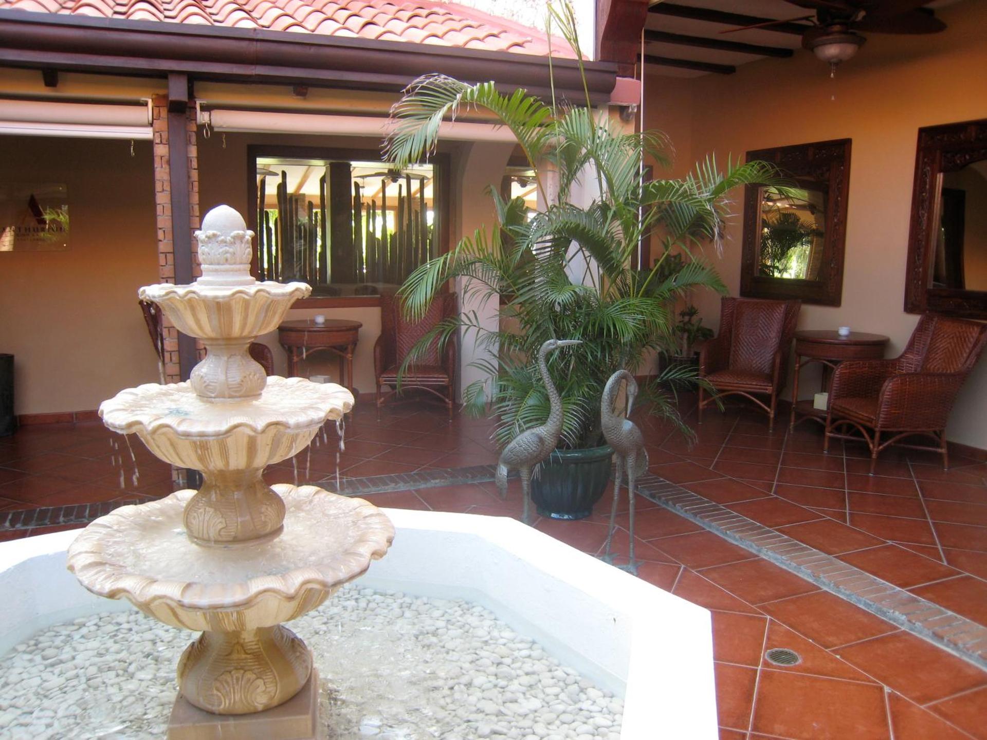 The Golf Suites - Photo 5