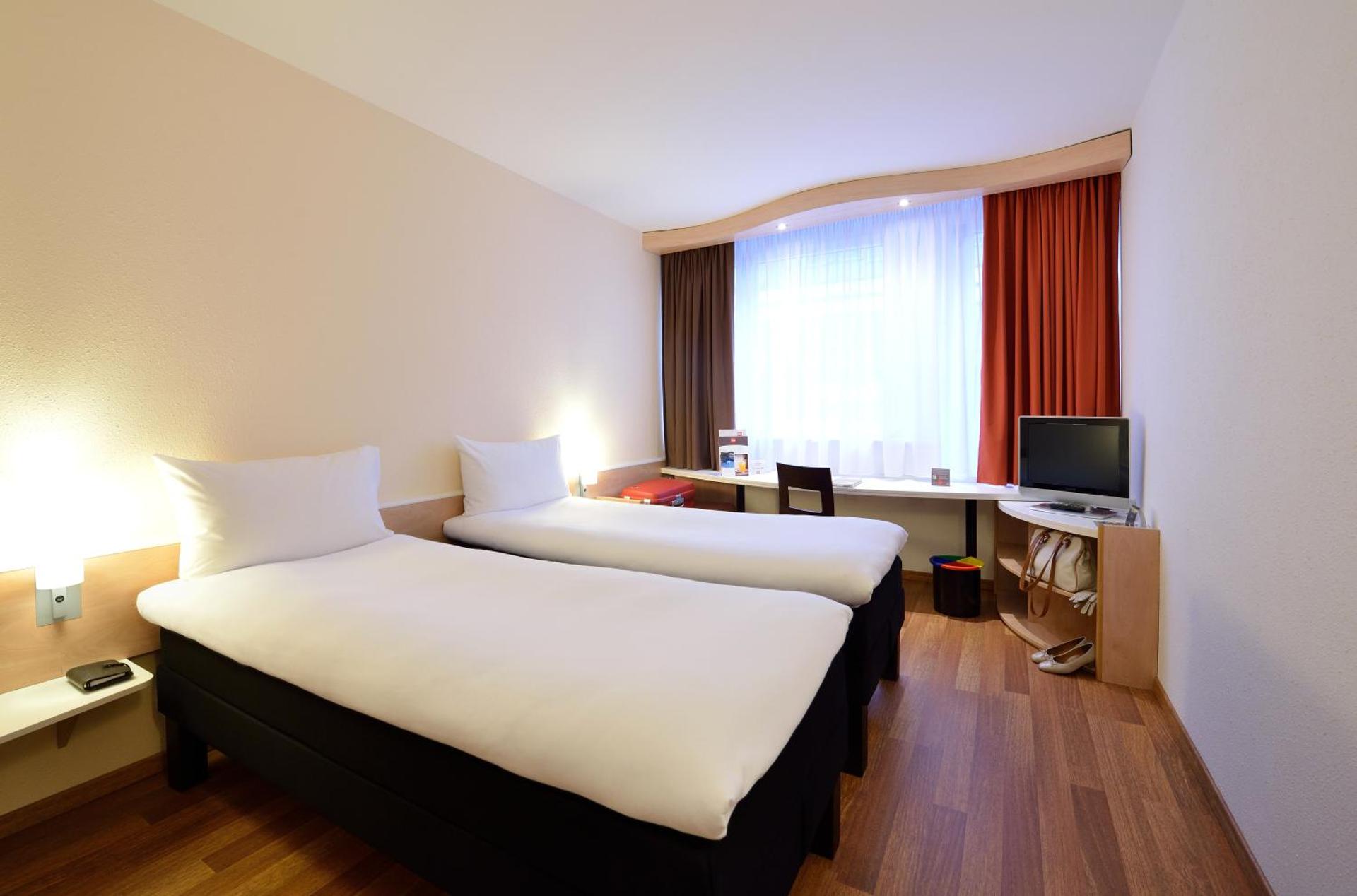 Ibis Budapest City - Photo 35