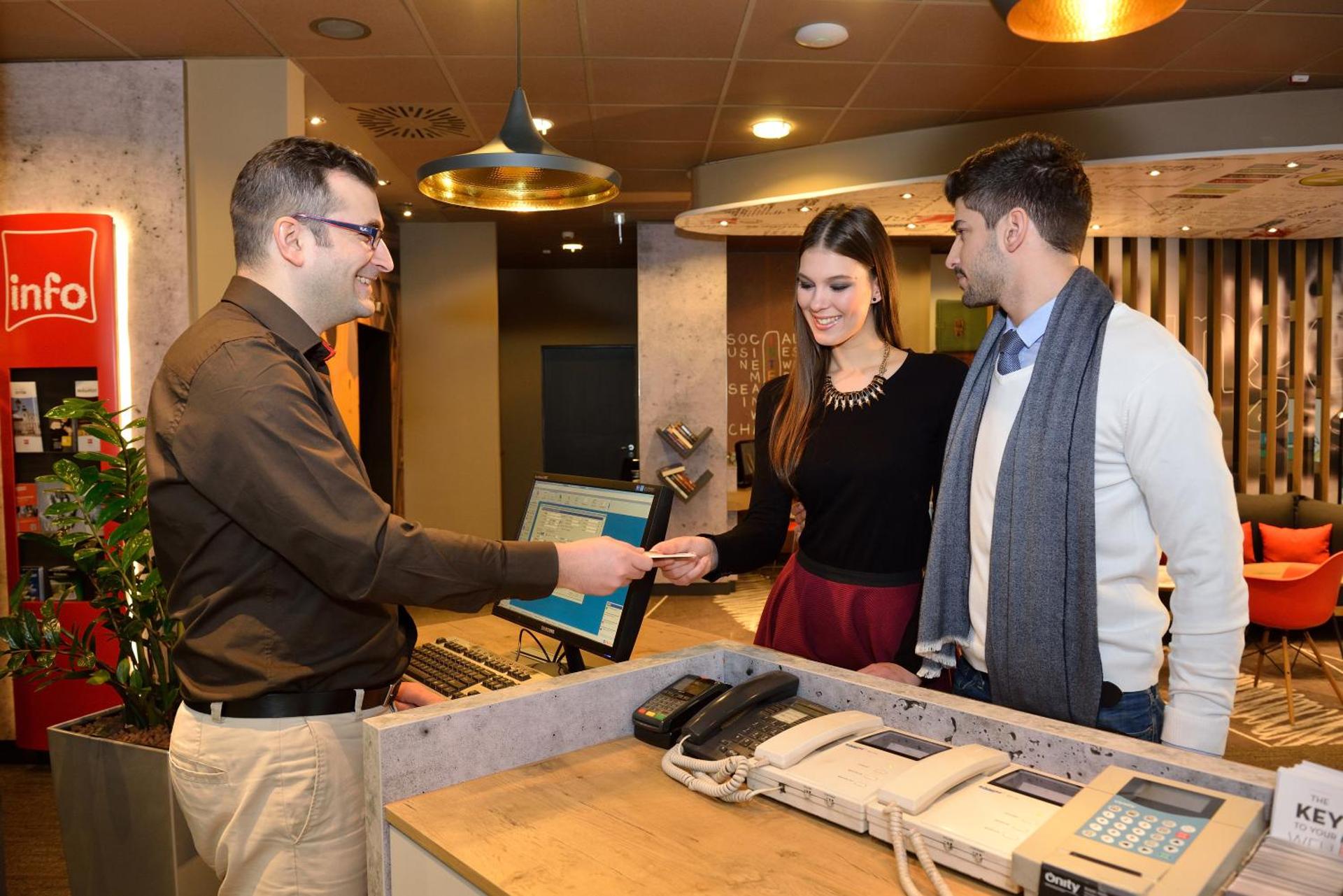 Ibis Budapest City - Photo 38