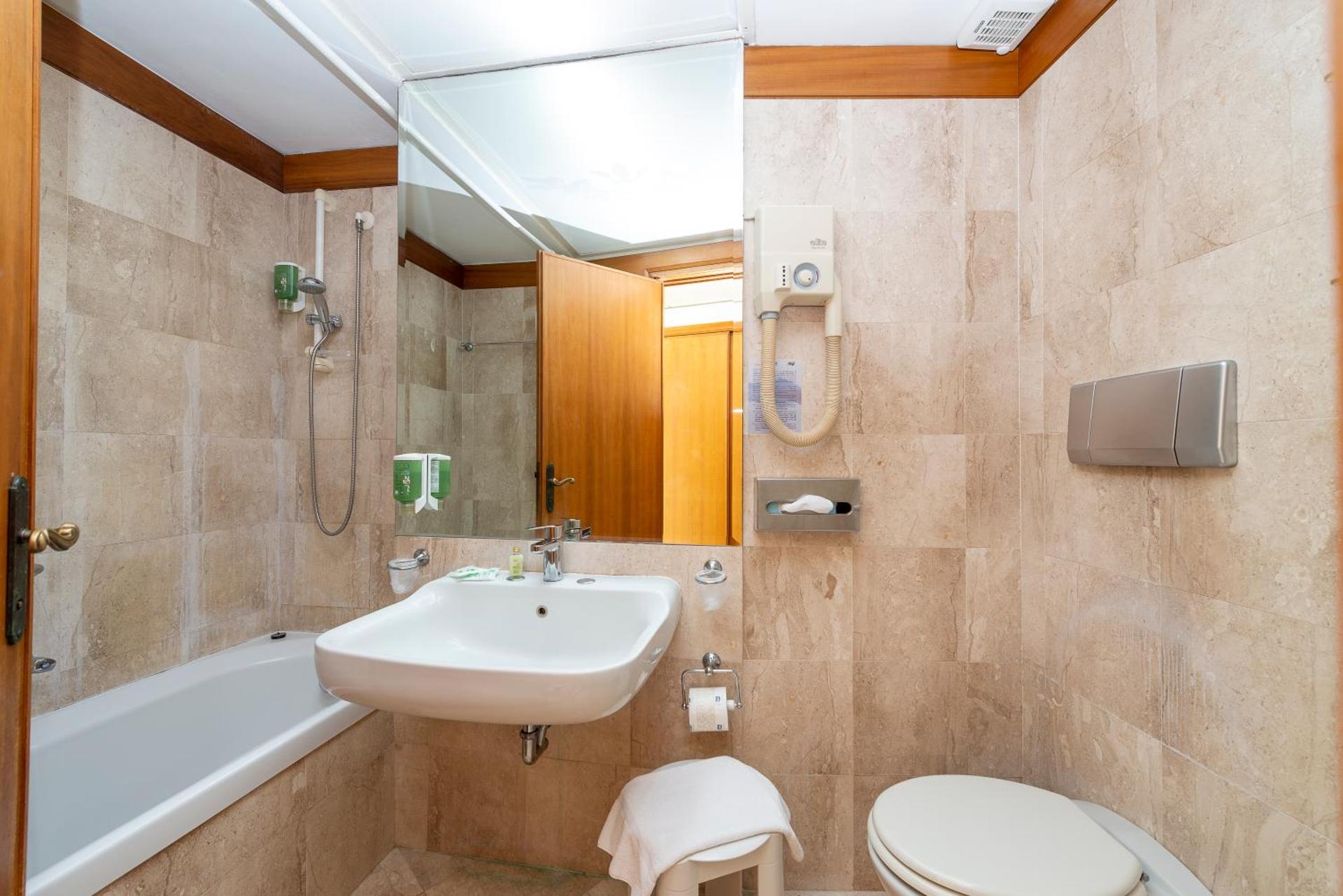 Hotel Ristorante Maga Circe - Photo 13