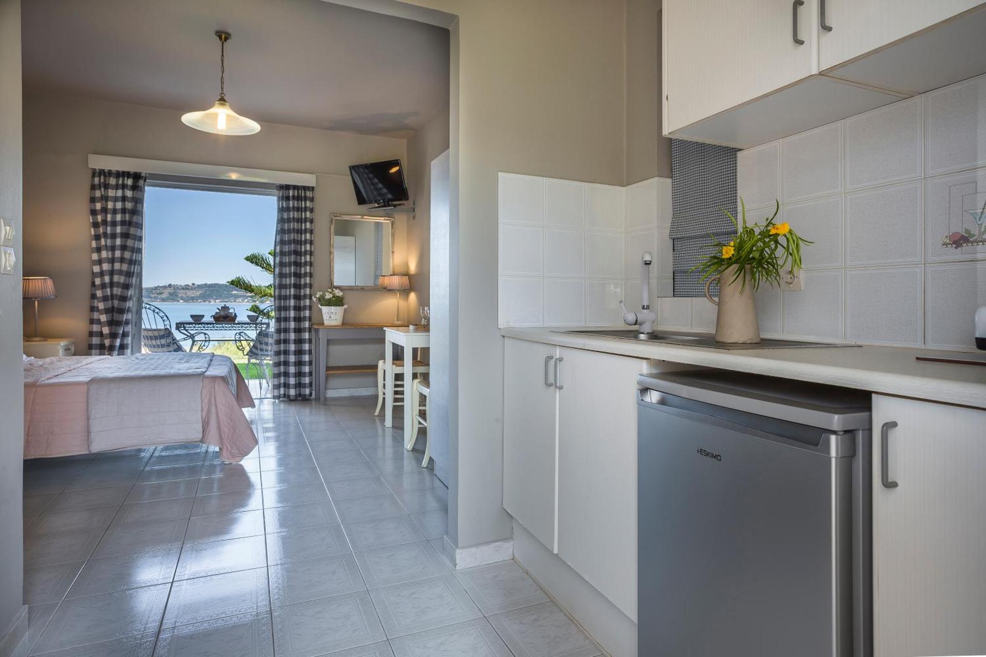 Panorama Fanari studios and apartments - Photo 25