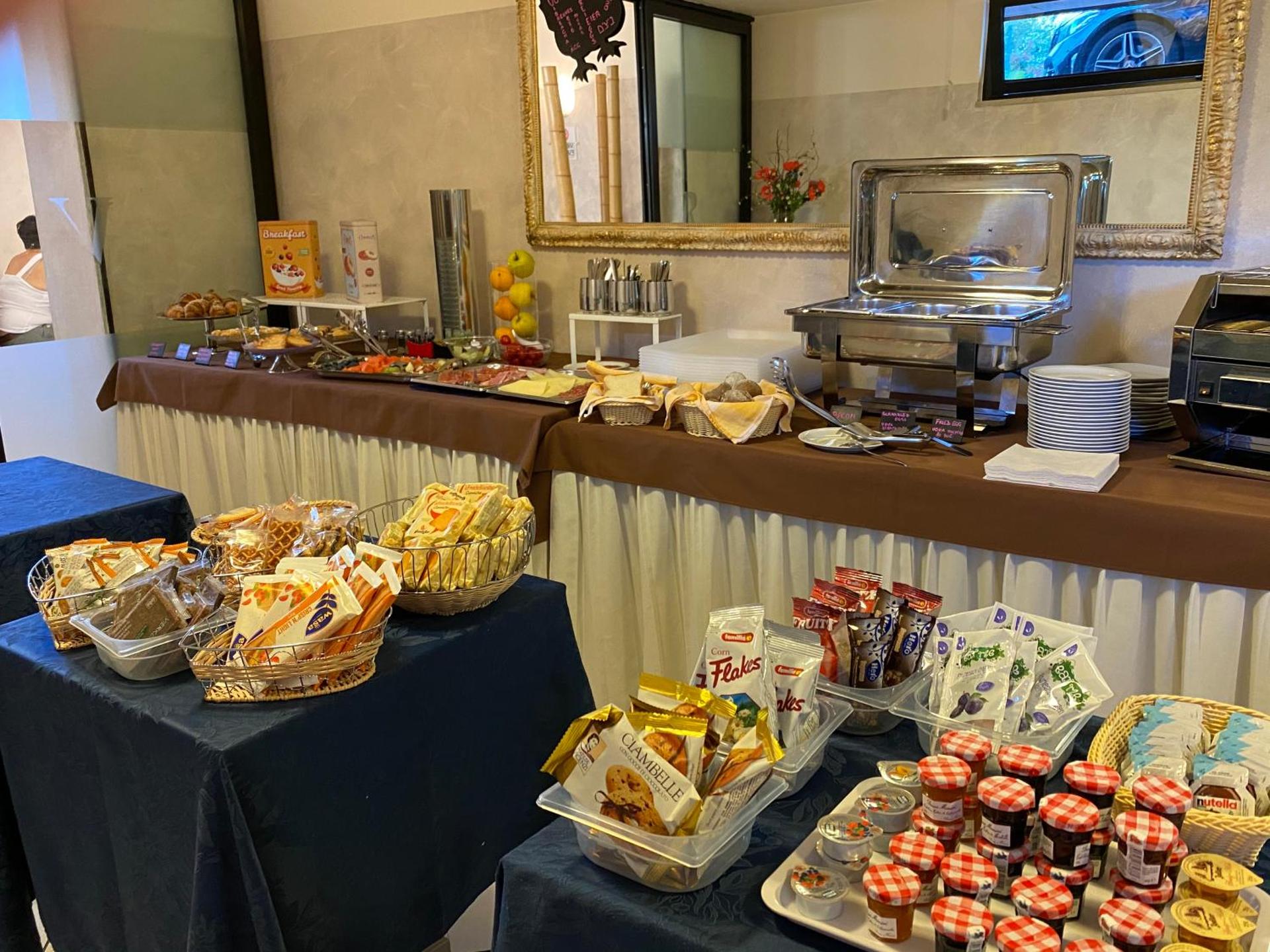 Hotel Villa Rosa - Photo 7