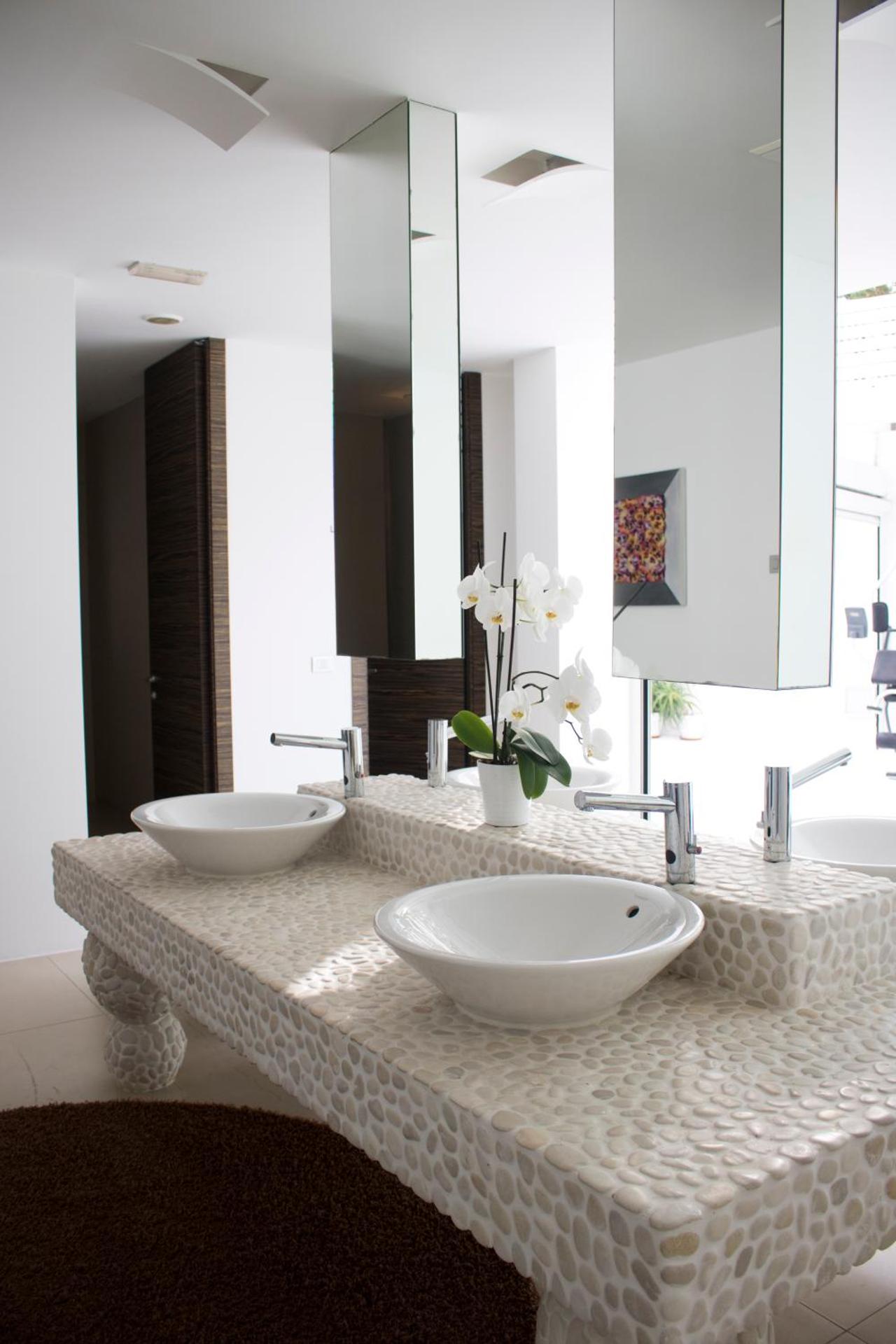 White Hotel - Photo 48