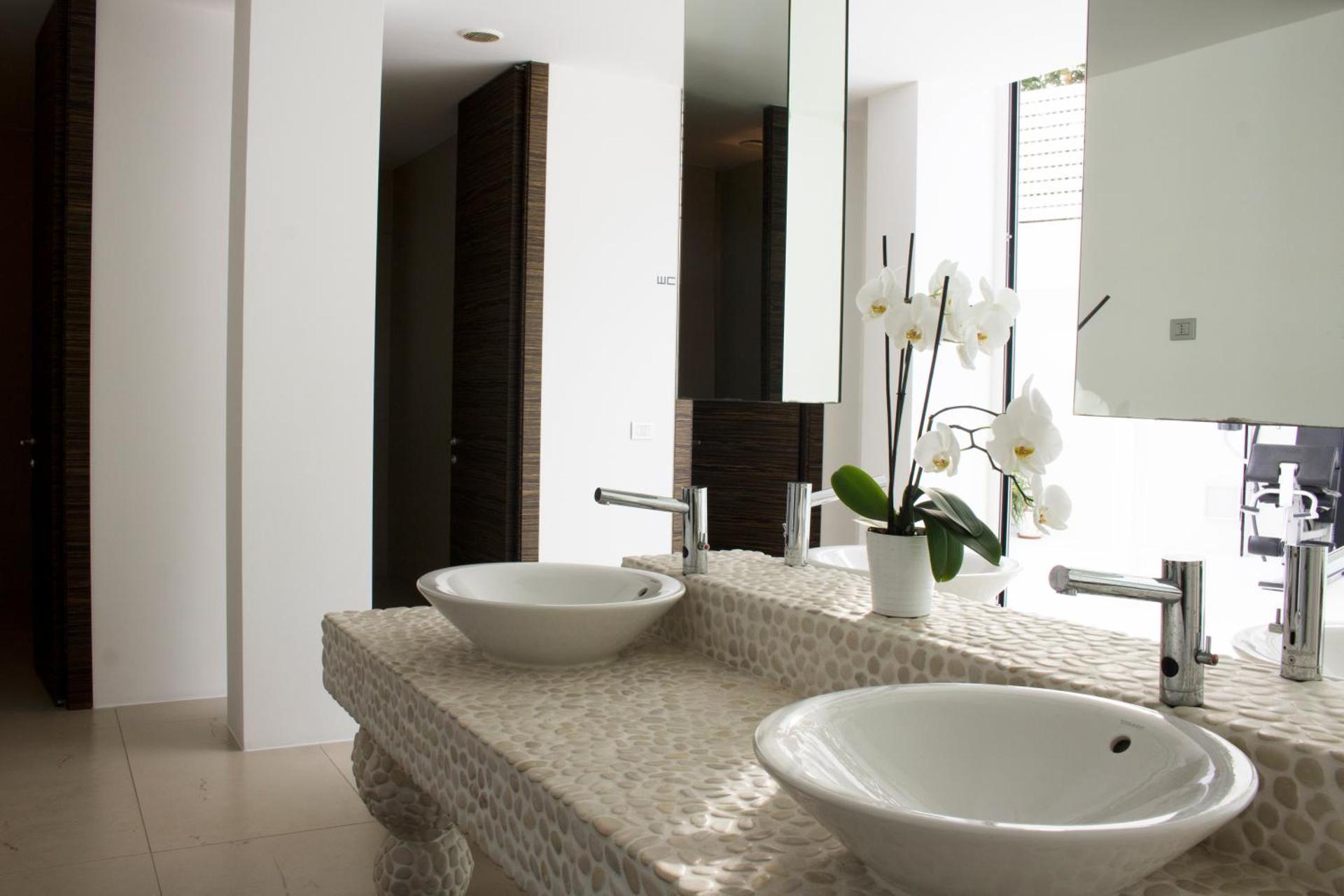 White Hotel - Photo 50