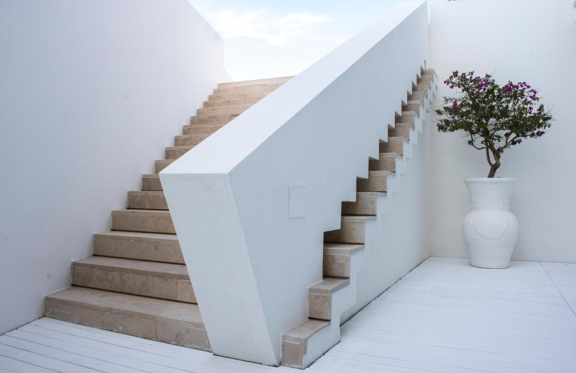 White Hotel - Photo 59