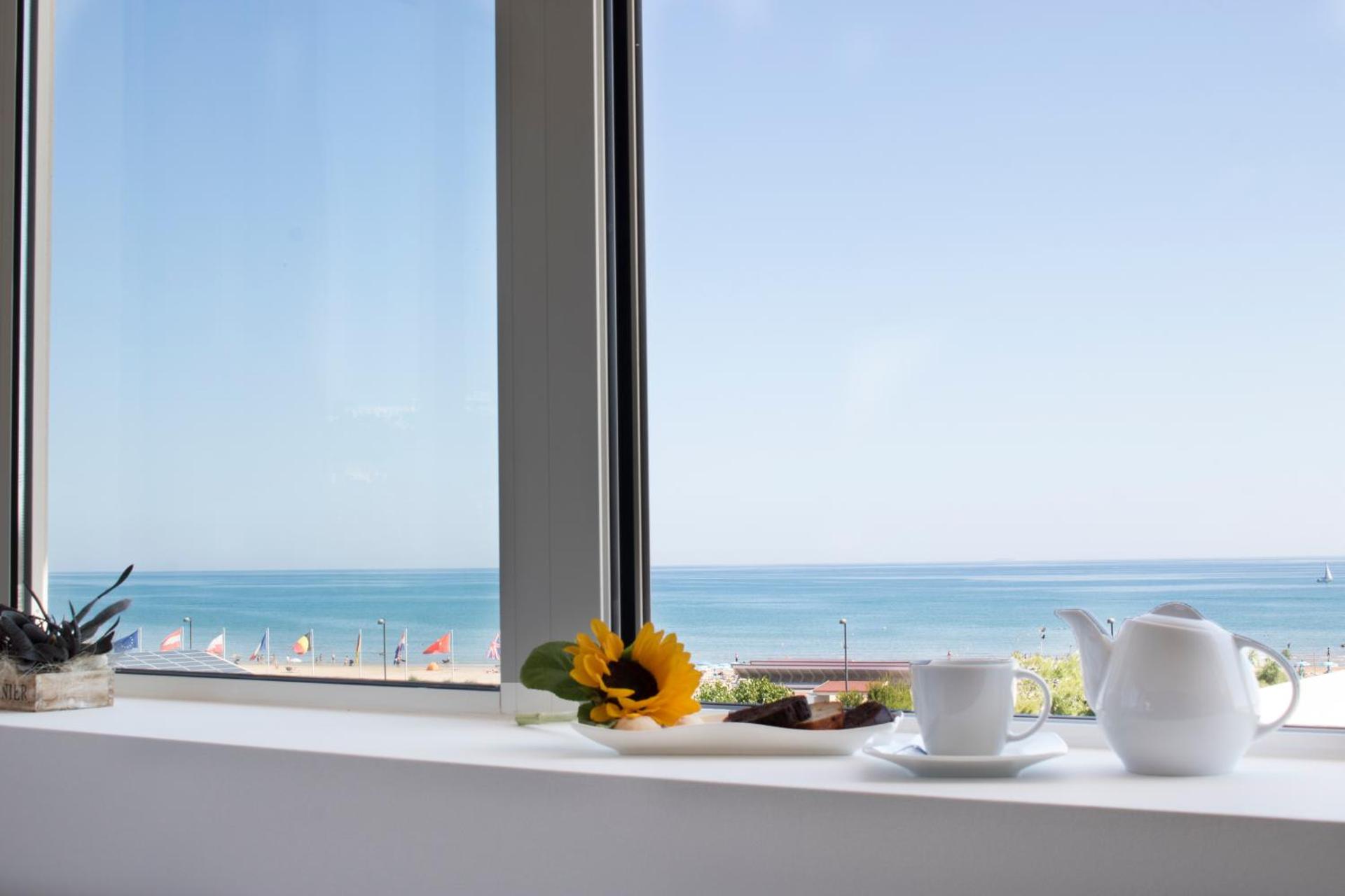 White Hotel - Photo 101