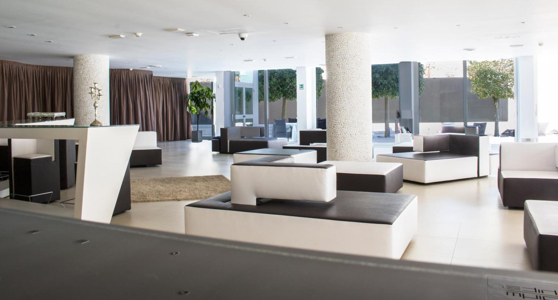 White Hotel - Photo 100