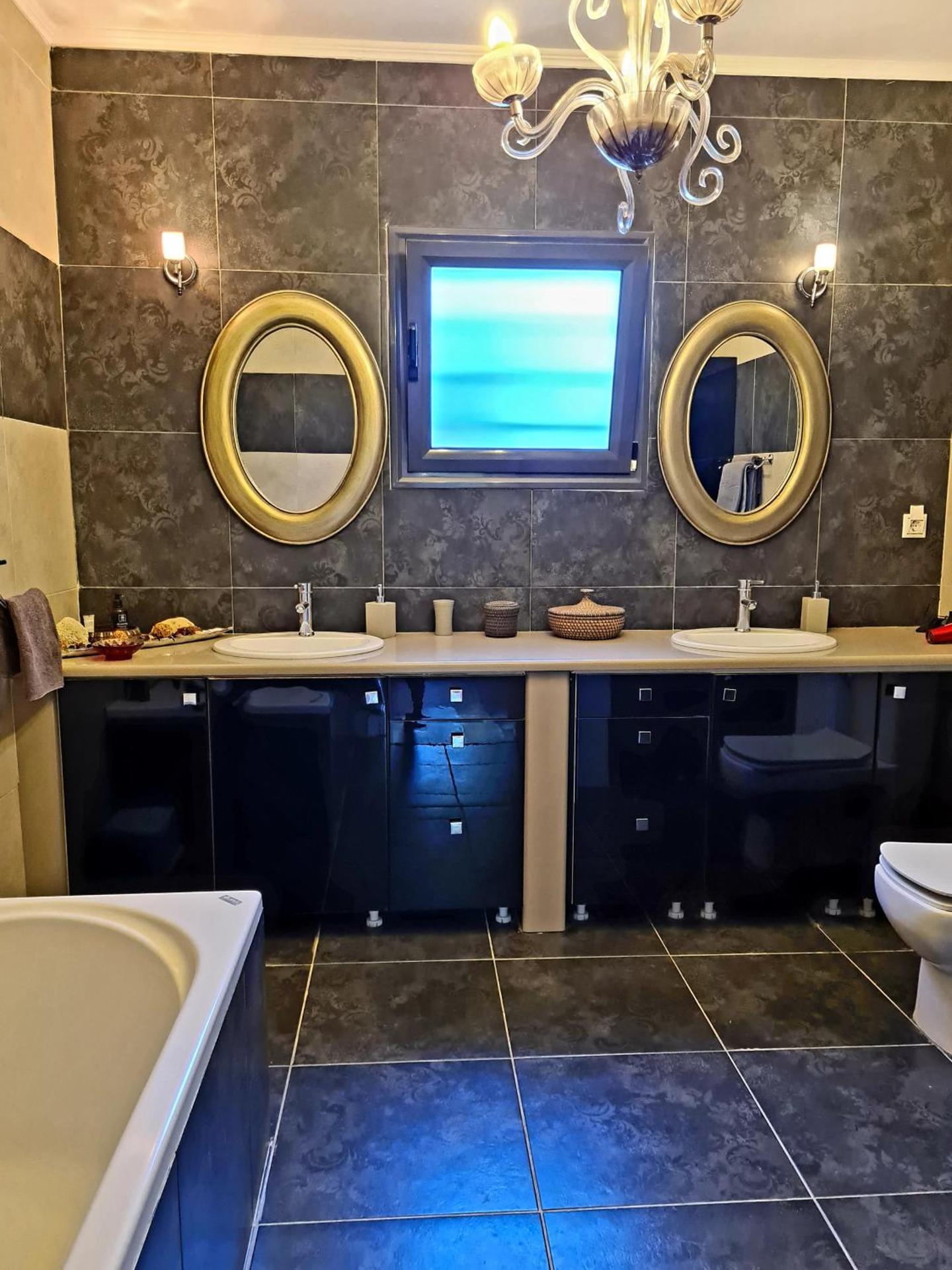 Villa Vravrona Tower & Suites - Photo 28