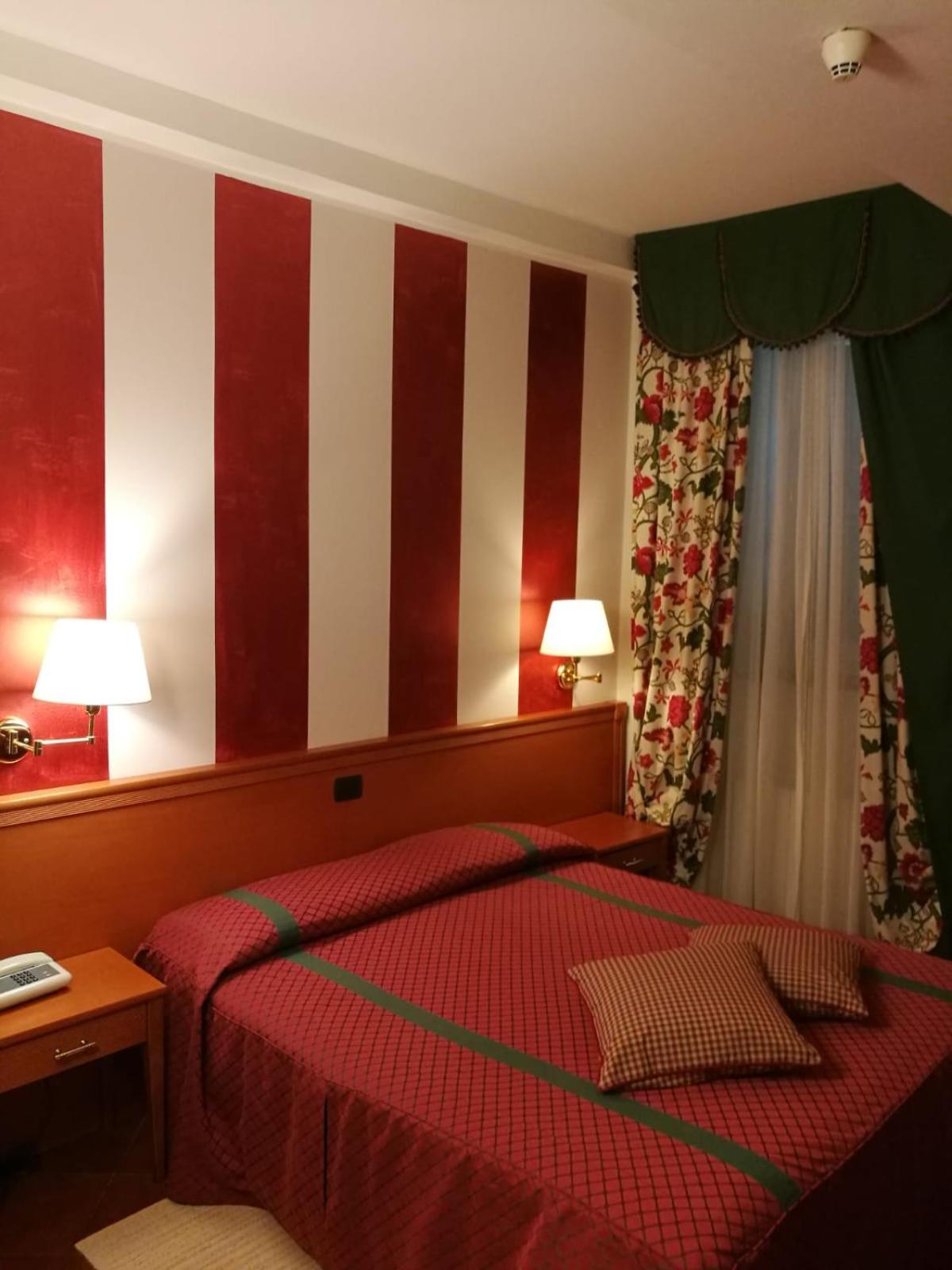 Hotel La Luna - Photo 158