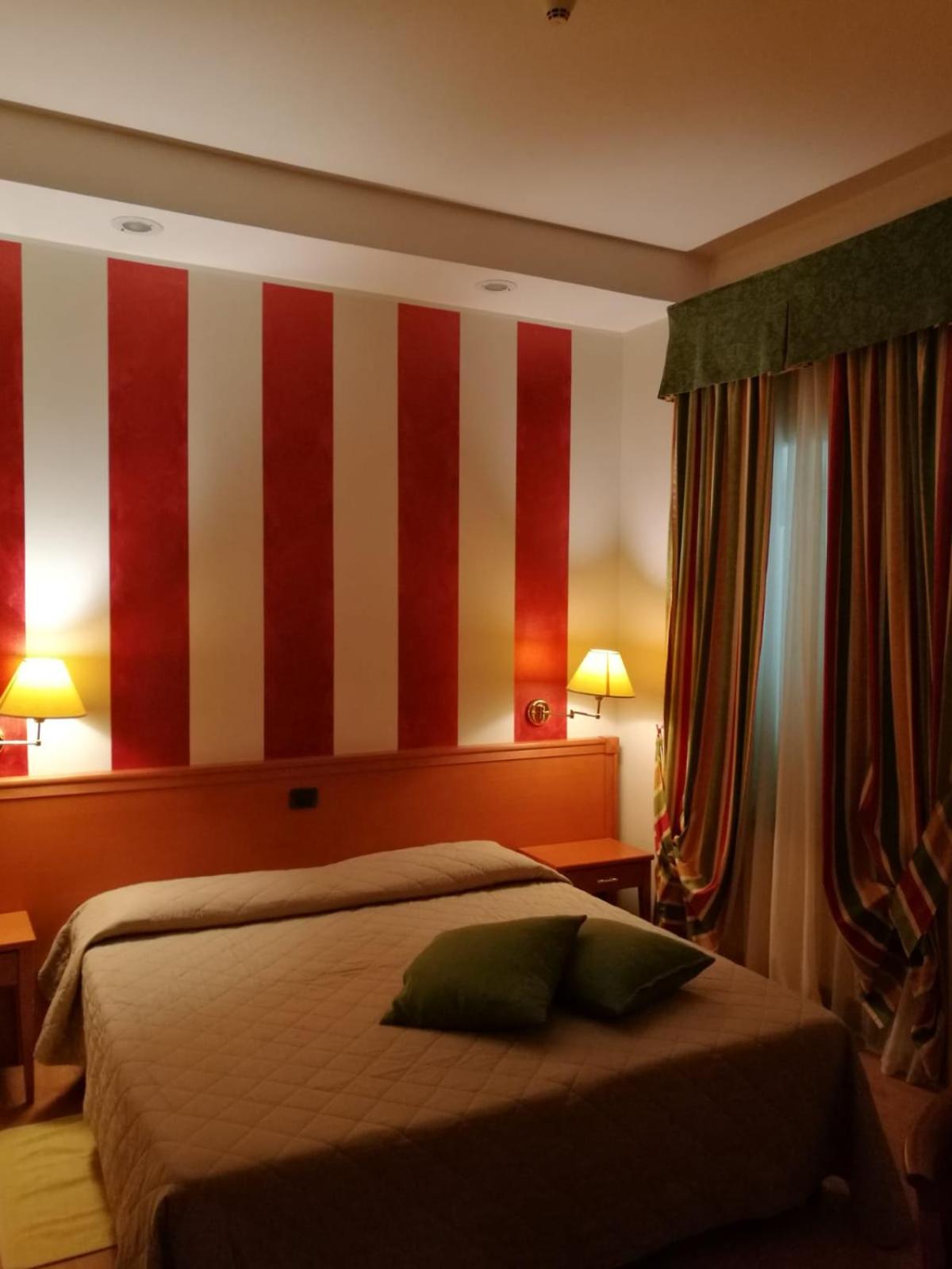 Superior Double or Twin Room - Photo 4