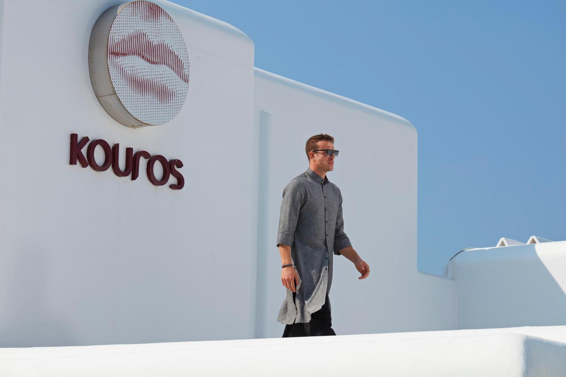 Kouros Hotel & Suites - Photo 29