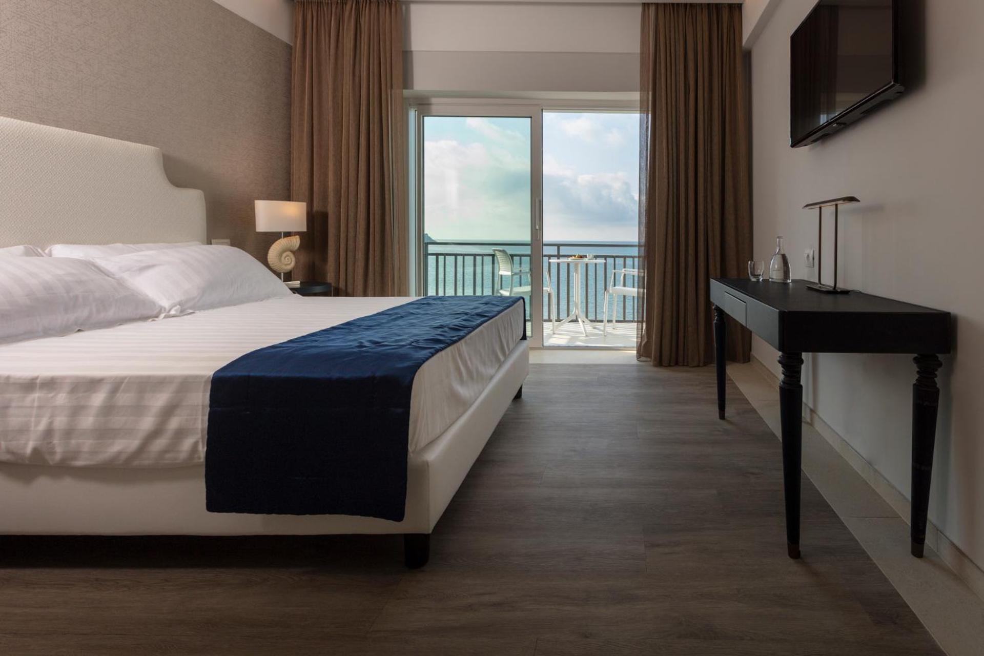 Summit Hotel - Photo 44