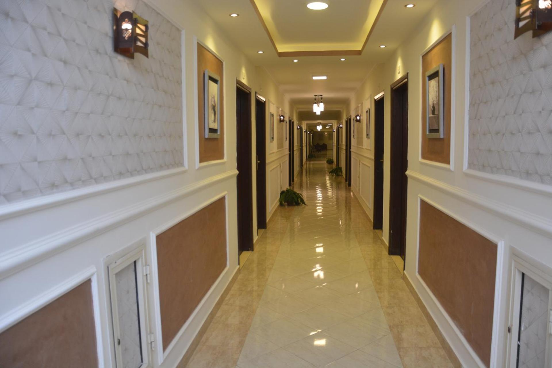 Jewel Glorious Hotel - Photo 29