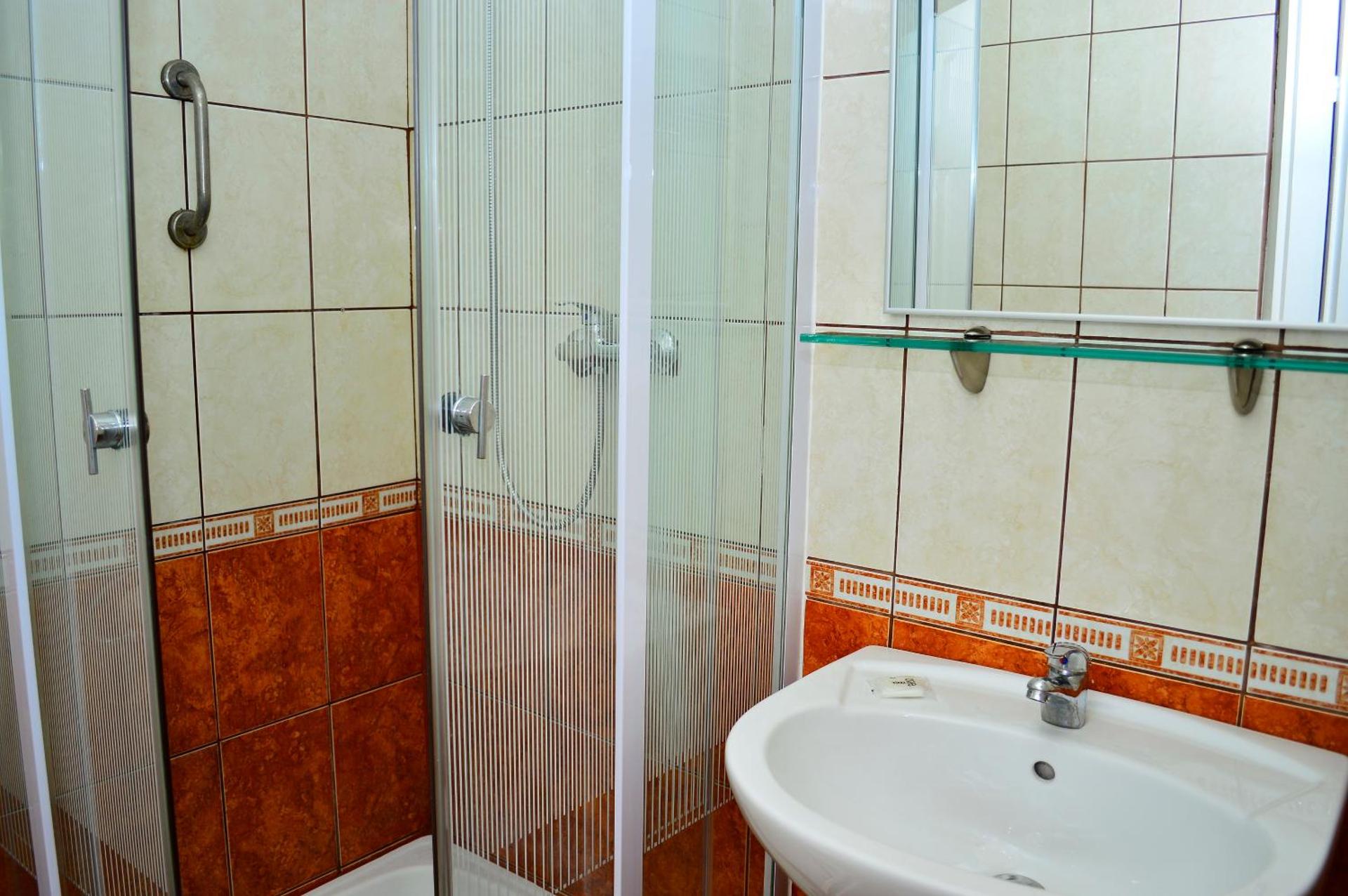 Centrooms House - Photo 11