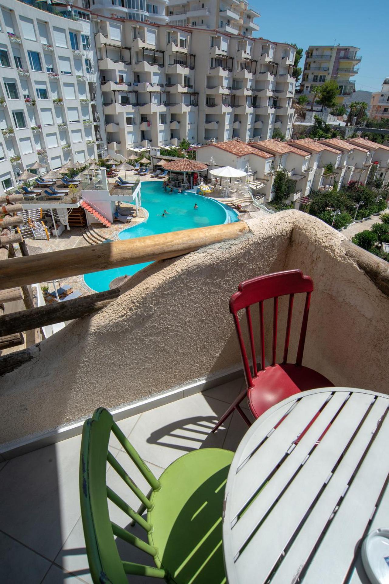 Bougainville Bay Apartments - Photo 13