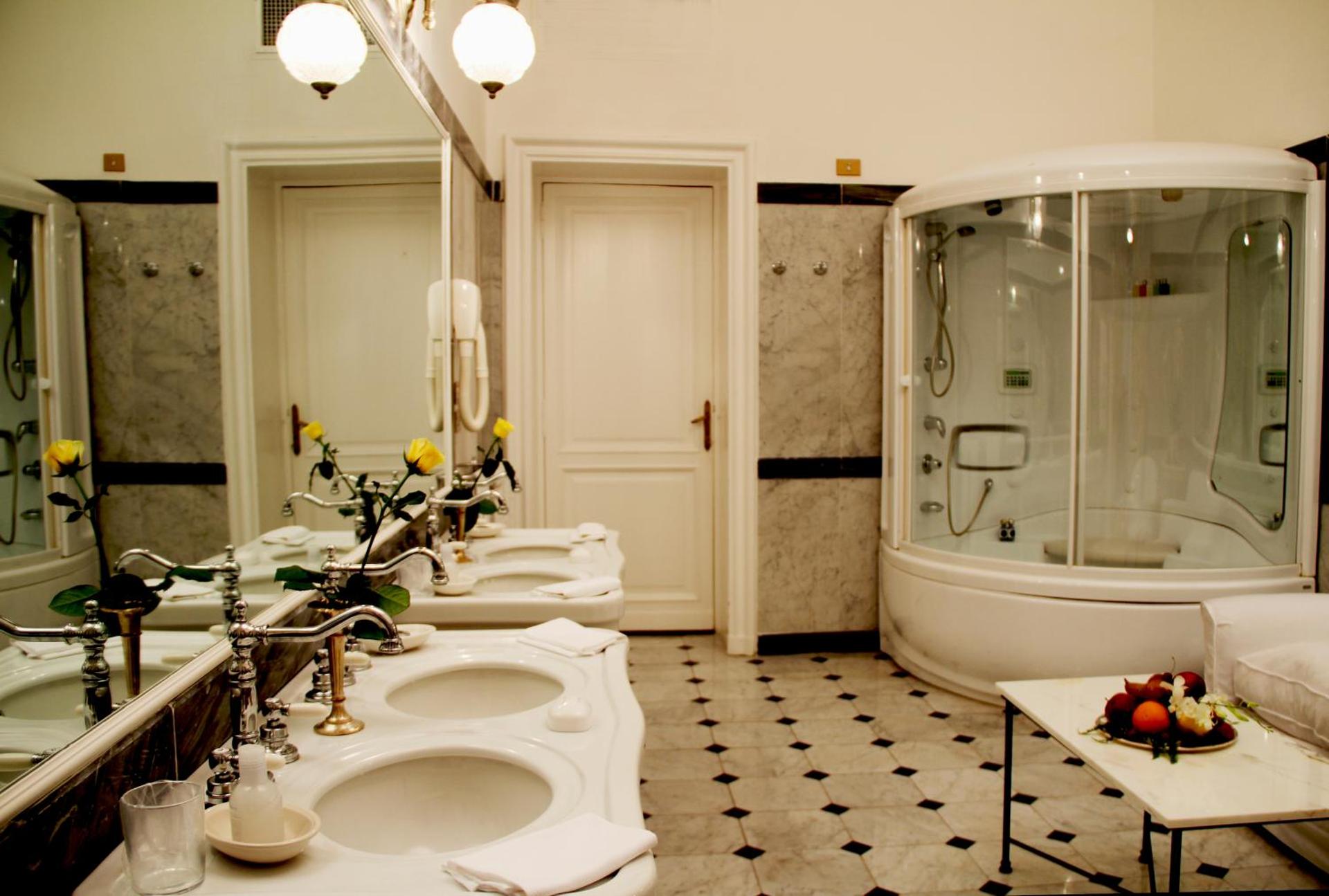 Grand Hotel Plaza - Photo 79