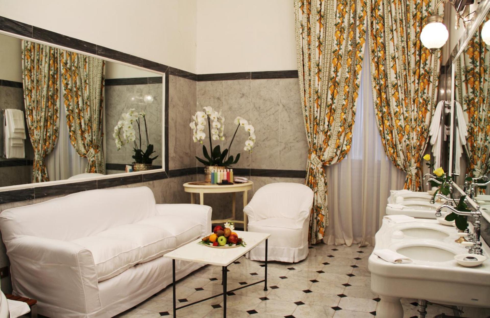 Grand Hotel Plaza - Photo 80