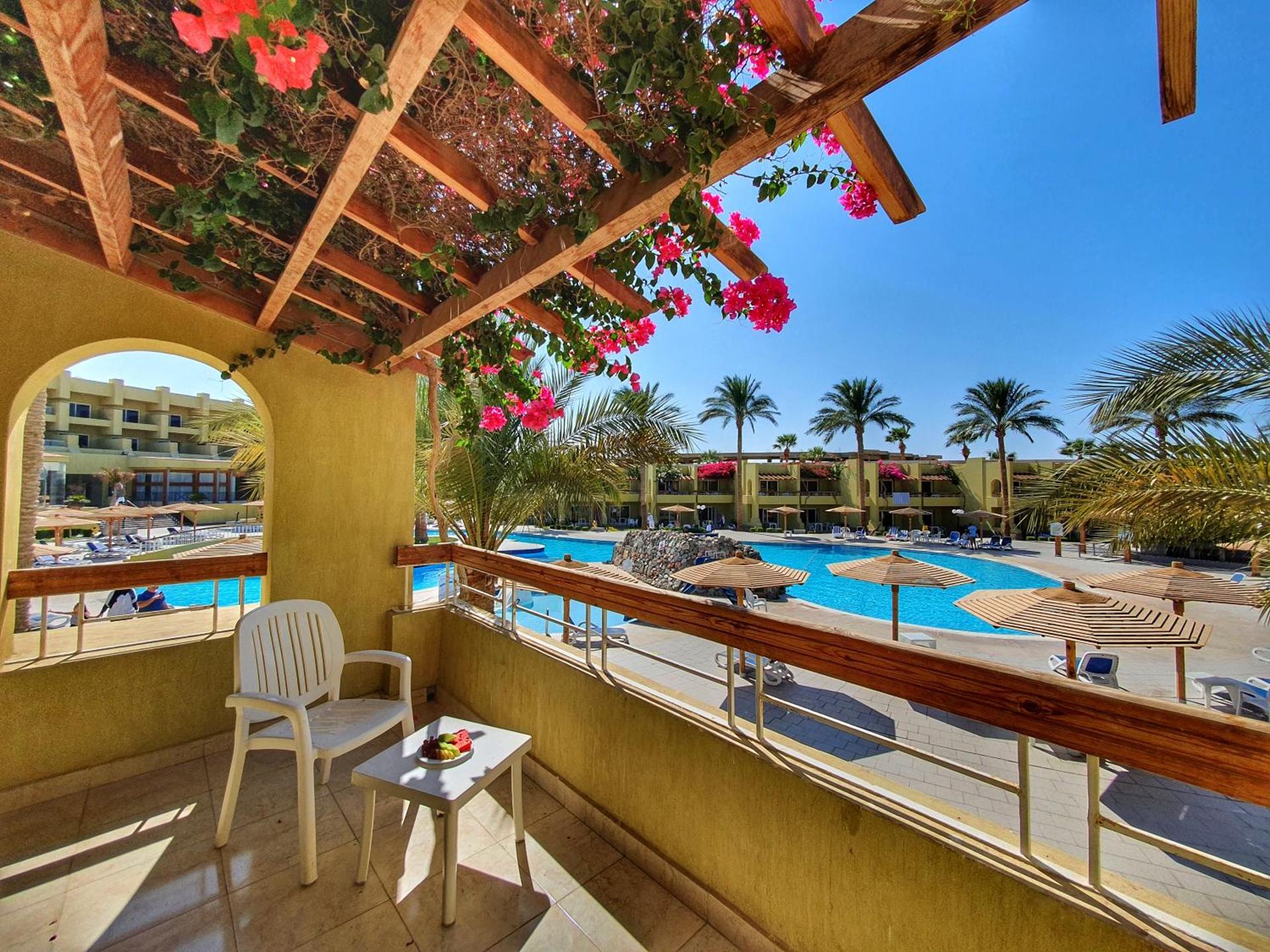 Palm Beach Resort Families and Couples only - Photo 15