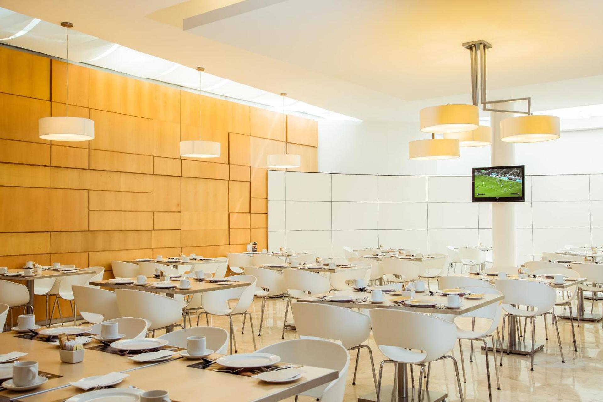 Fiesta Inn Insurgentes Viaducto - Photo 3