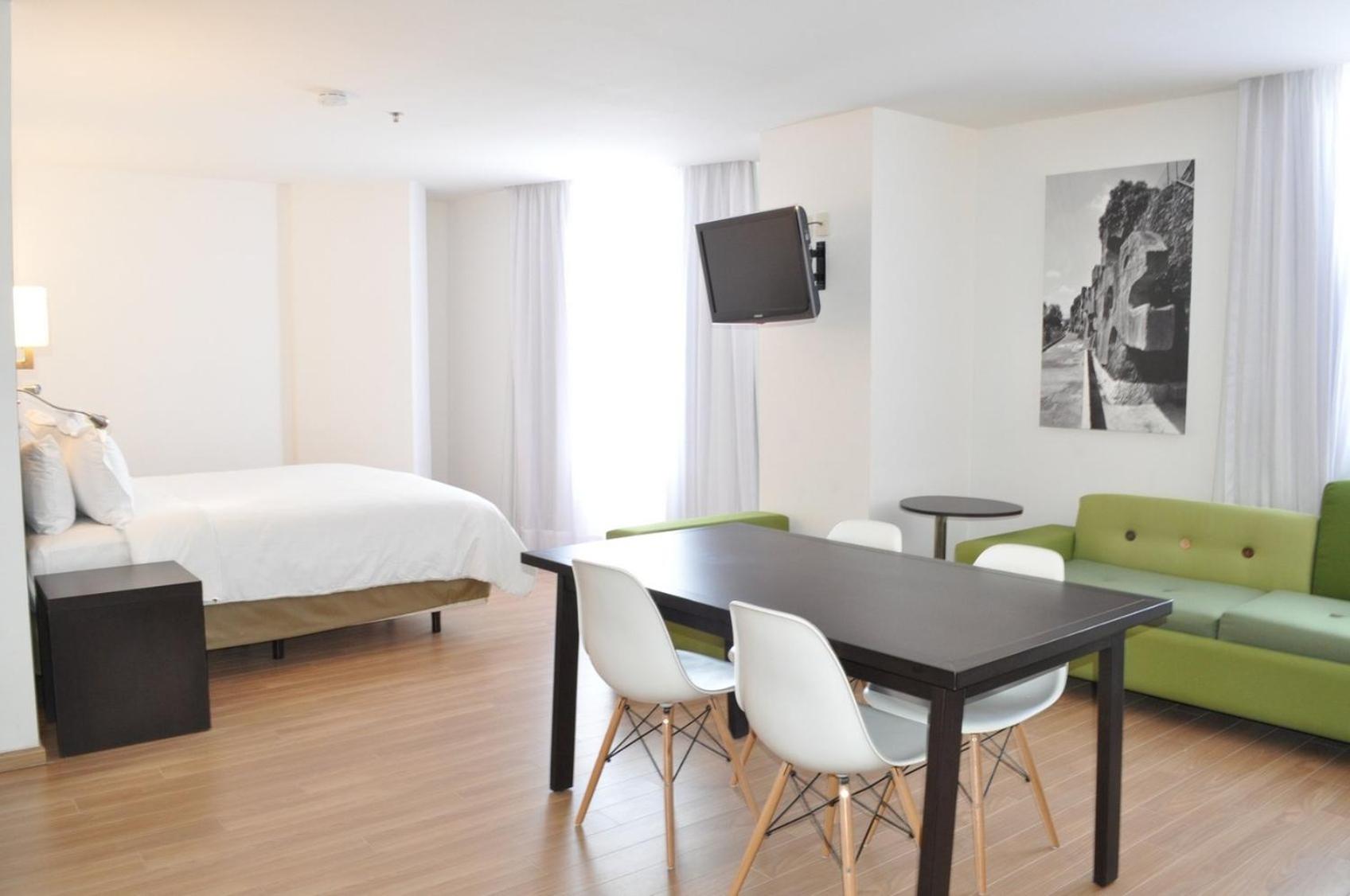 Fiesta Inn Express Naucalpan - Photo 12