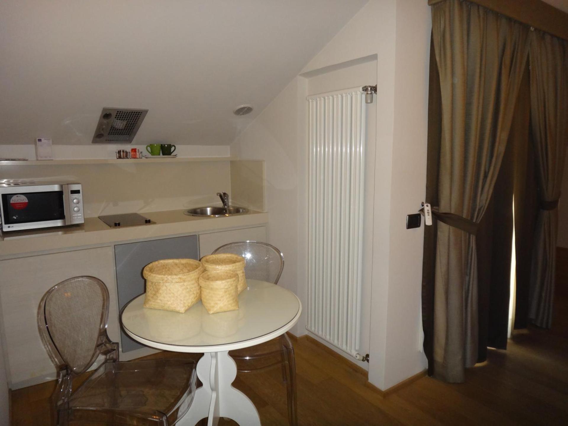 Hotel Ariston & Apartments - Photo 27