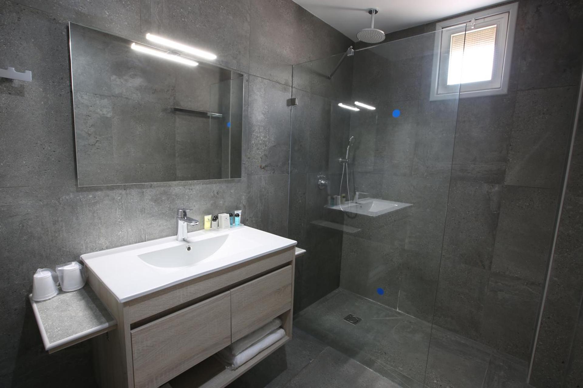 Centrum Hotel - City Center - Photo 13
