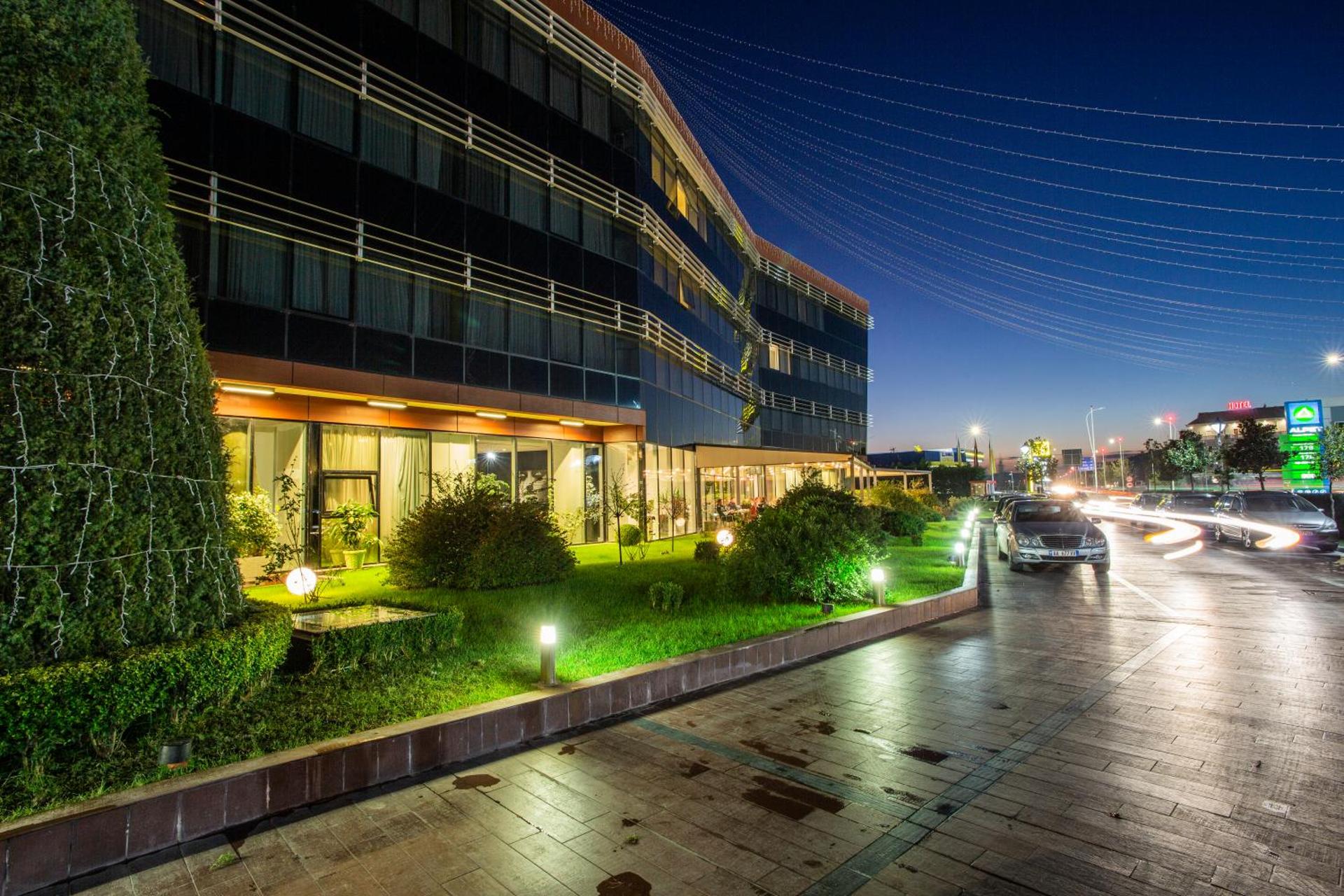 Best Western Premier Ark Hotel - Photo 121