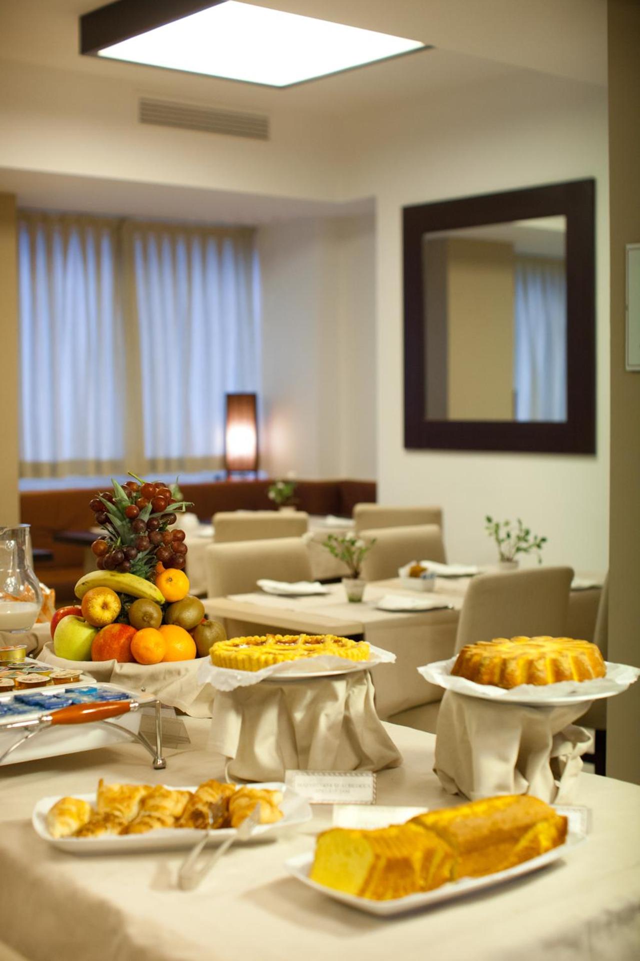 Hotel Touring - Photo 65