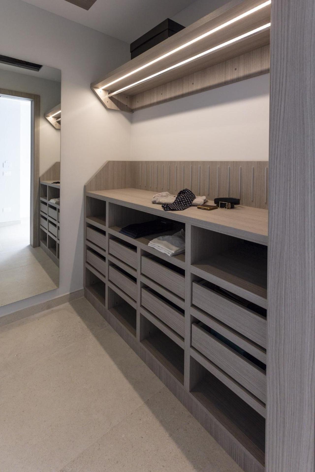 Summit Hotel - Photo 3