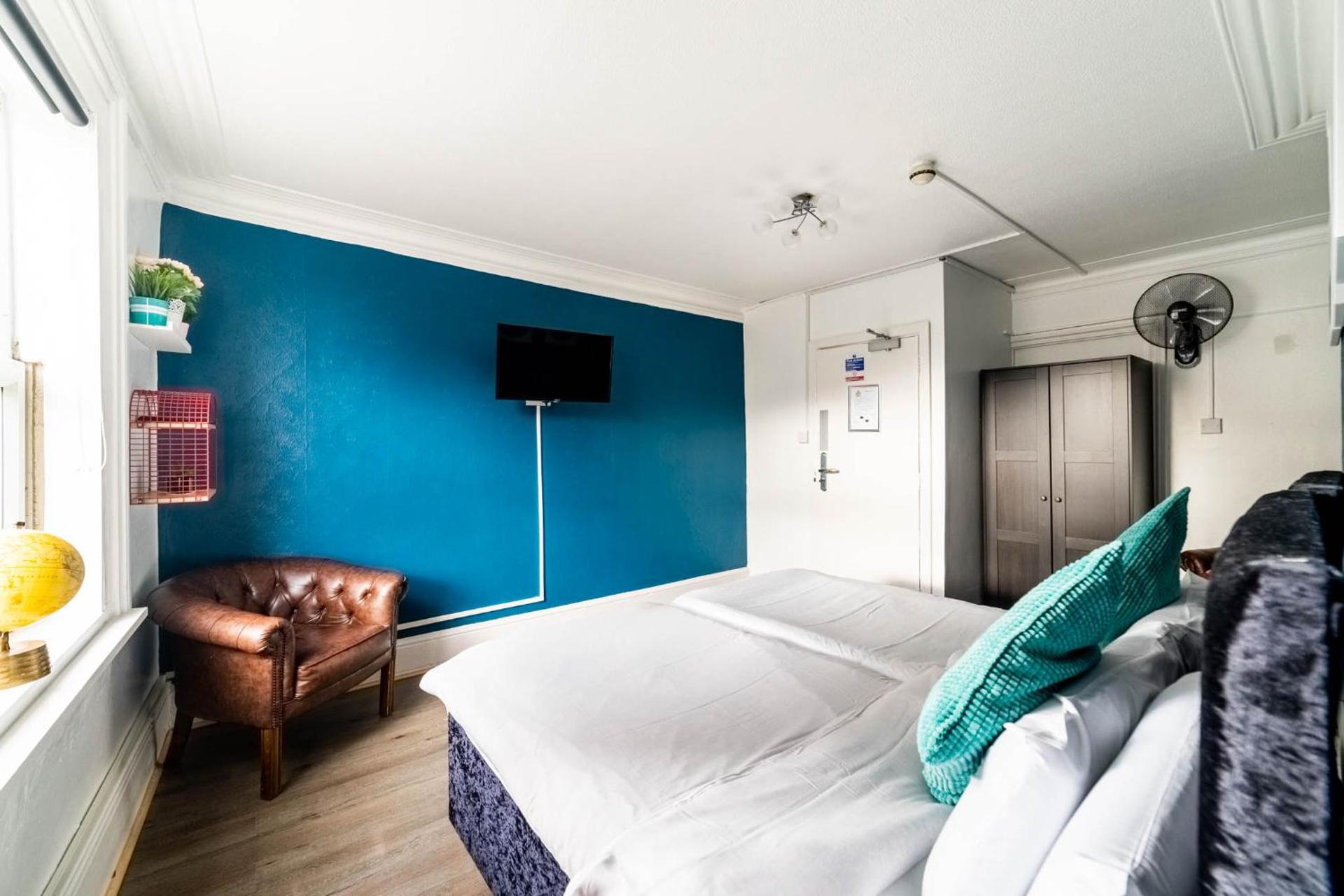 Book A Bed Hostels - Photo 6