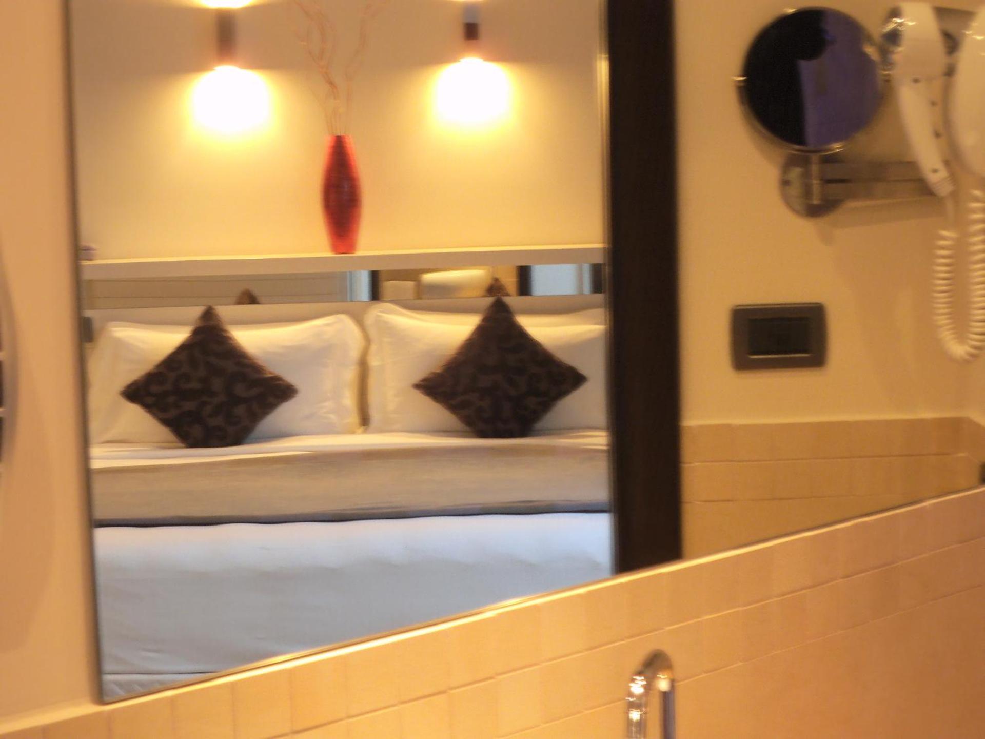 Hotel Ariston & Apartments - Photo 22