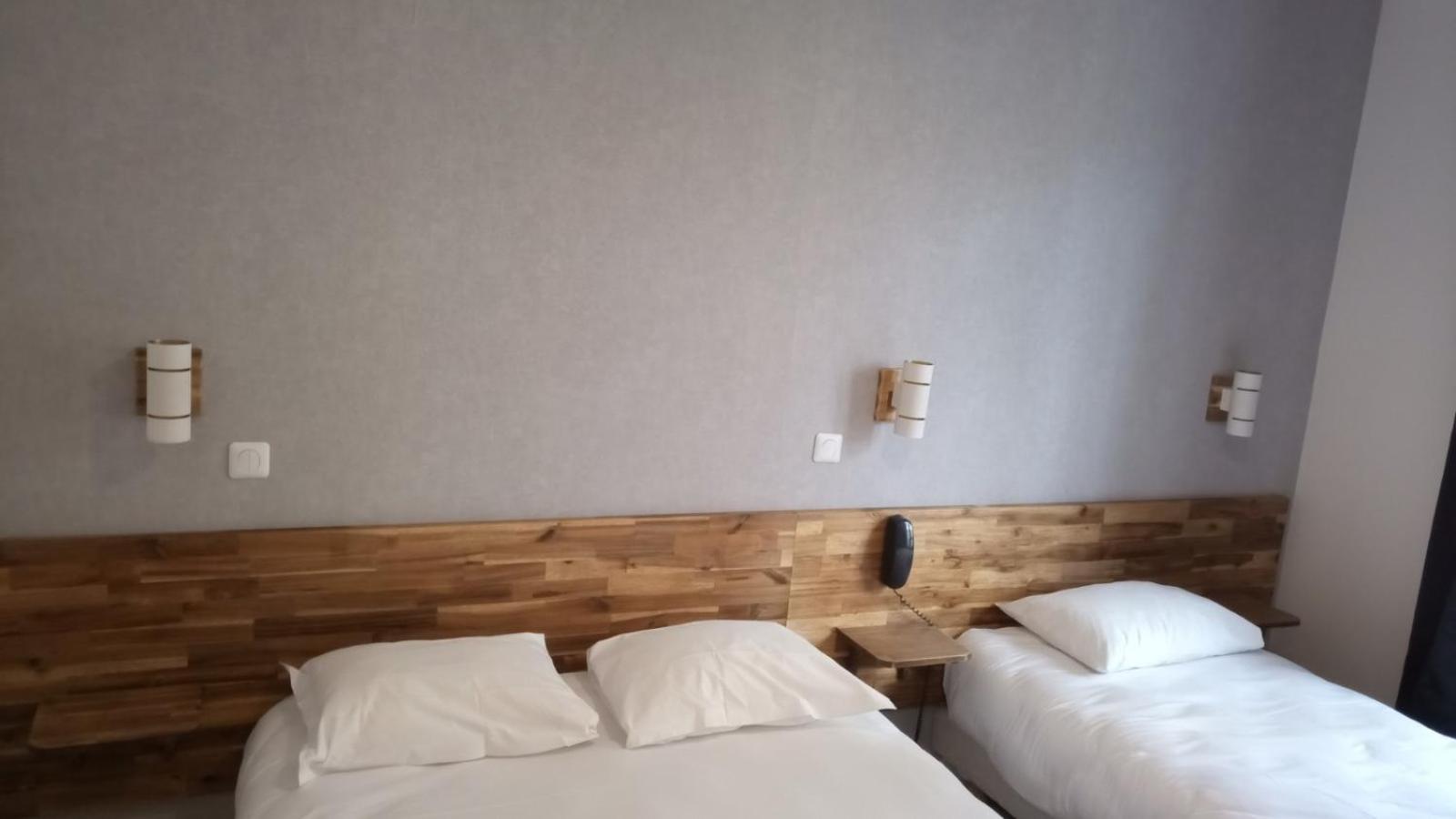 Hôtel De La Perdrix Rouge - Photo 32