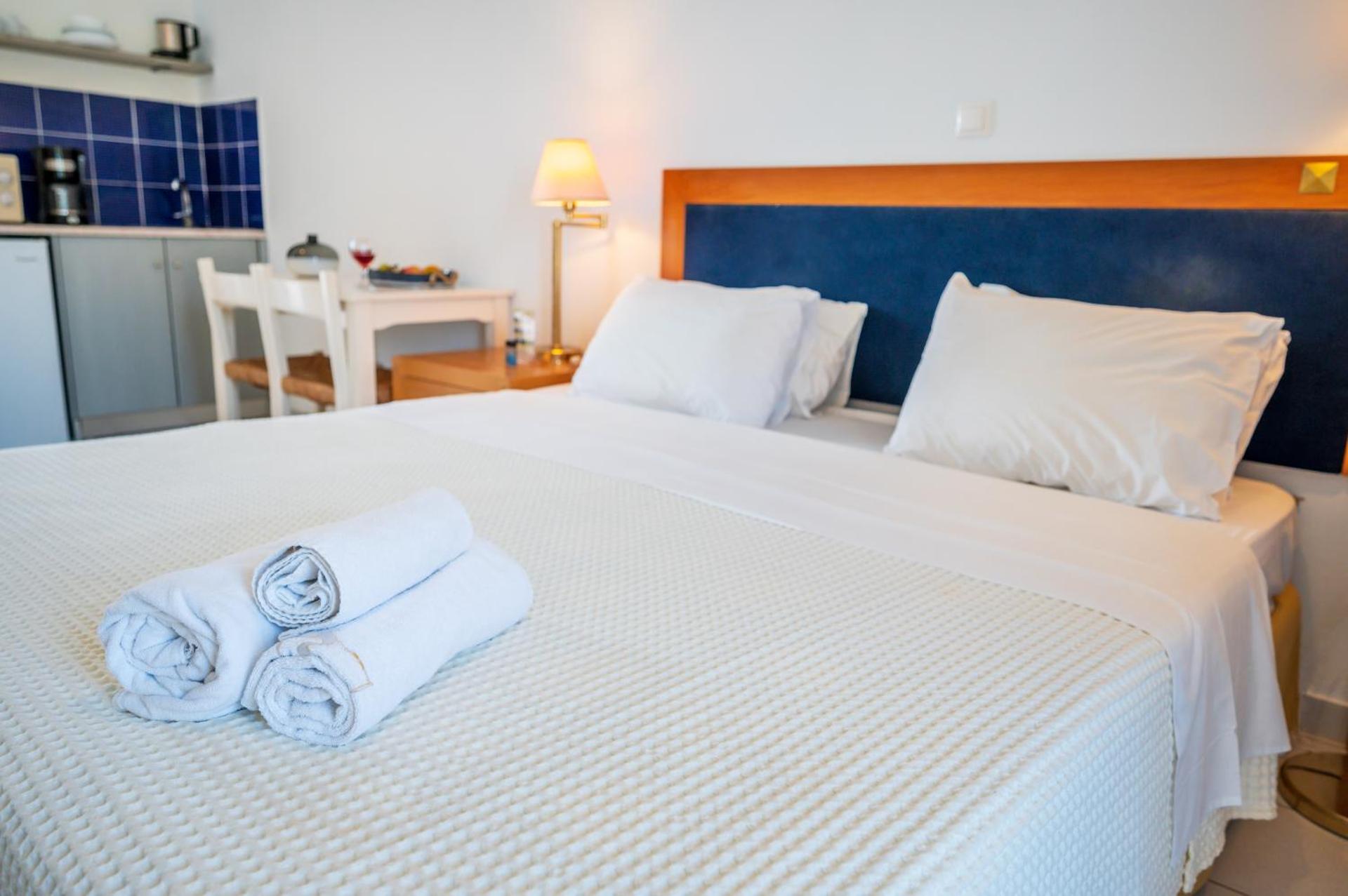 Jonathan Studio Apartments - Photo 32