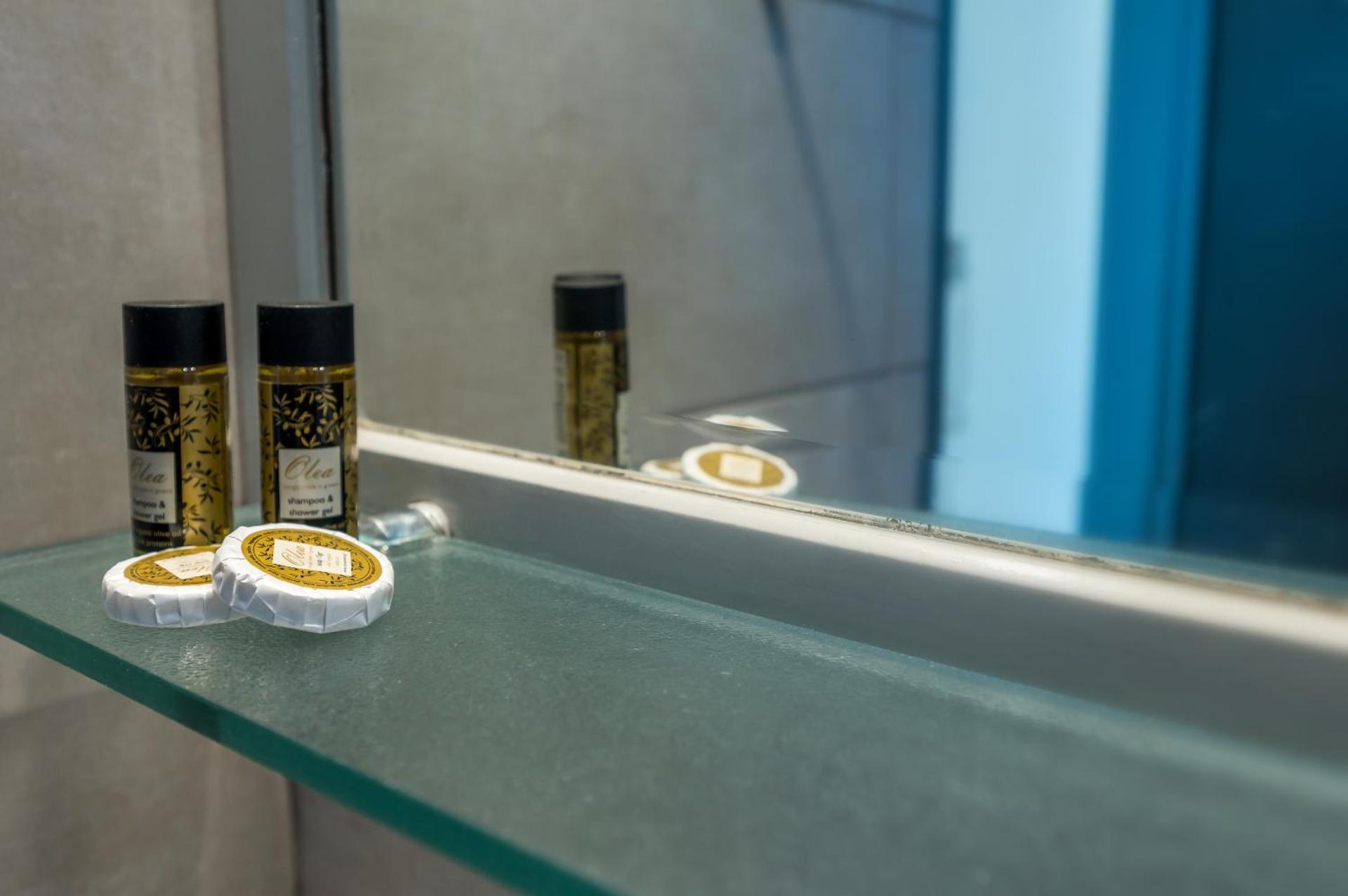 Jonathan Studio Apartments - Photo 49