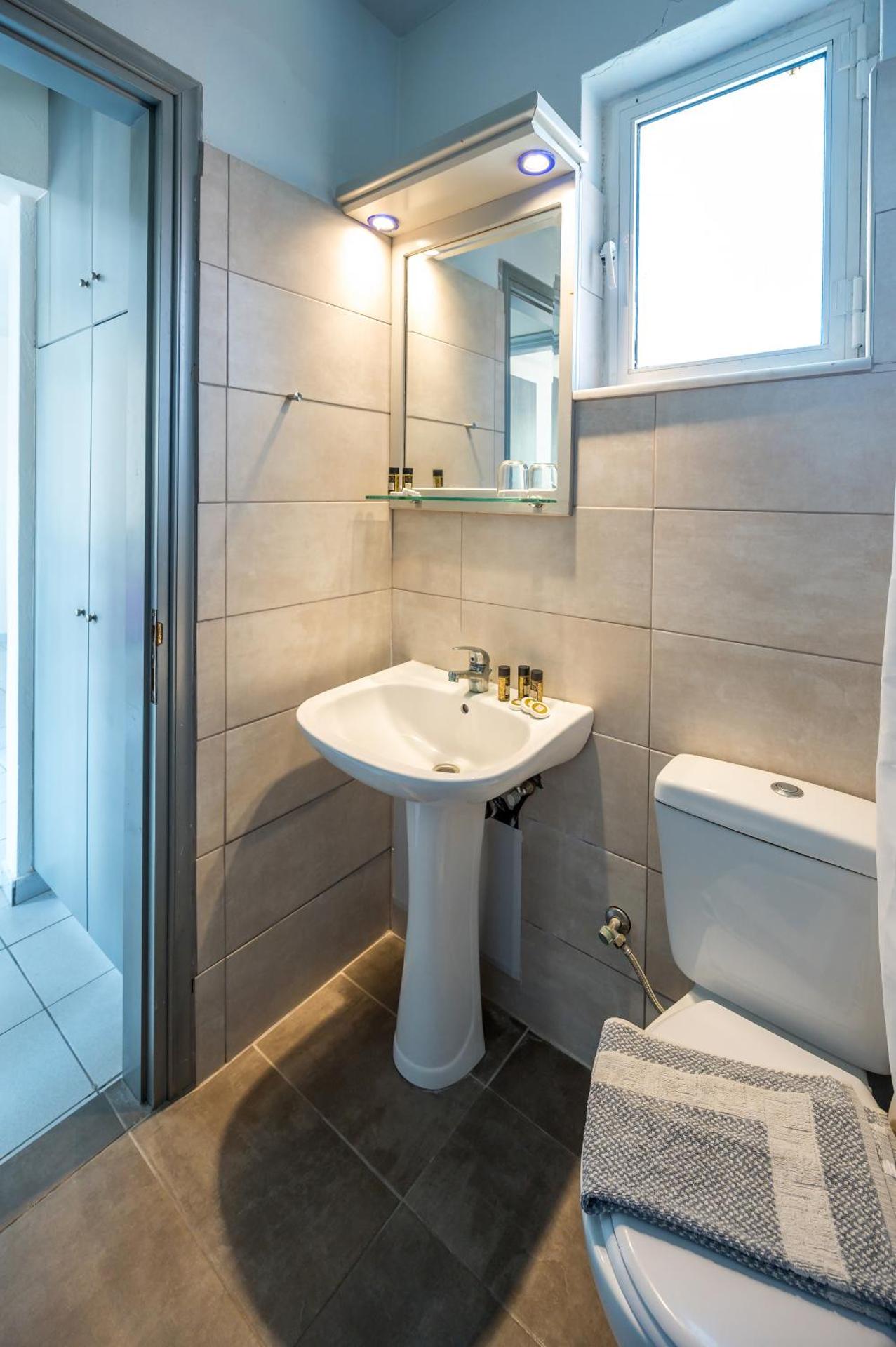 Jonathan Studio Apartments - Photo 50